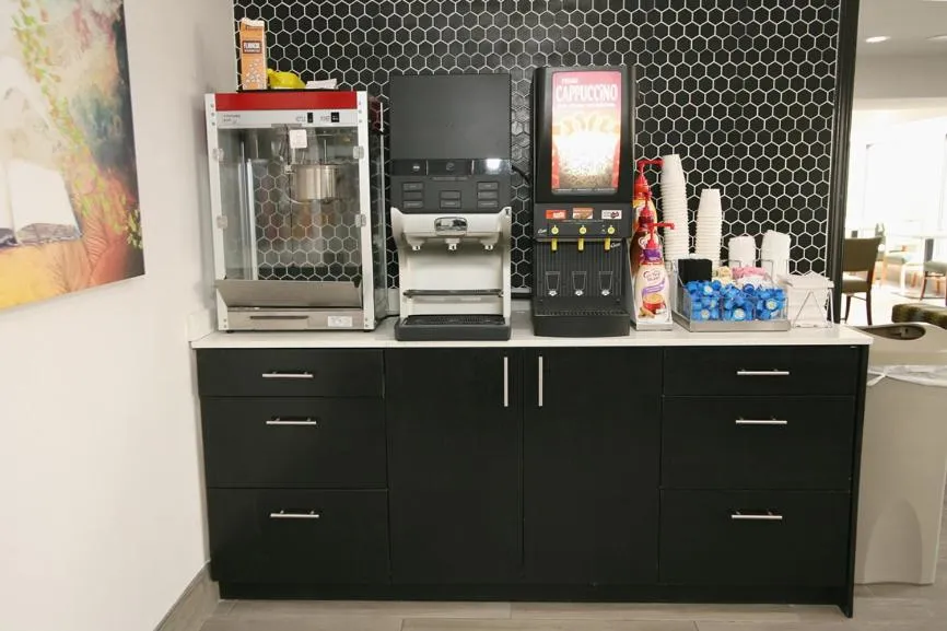 La Quinta by Wyndham Des Moines West Clive