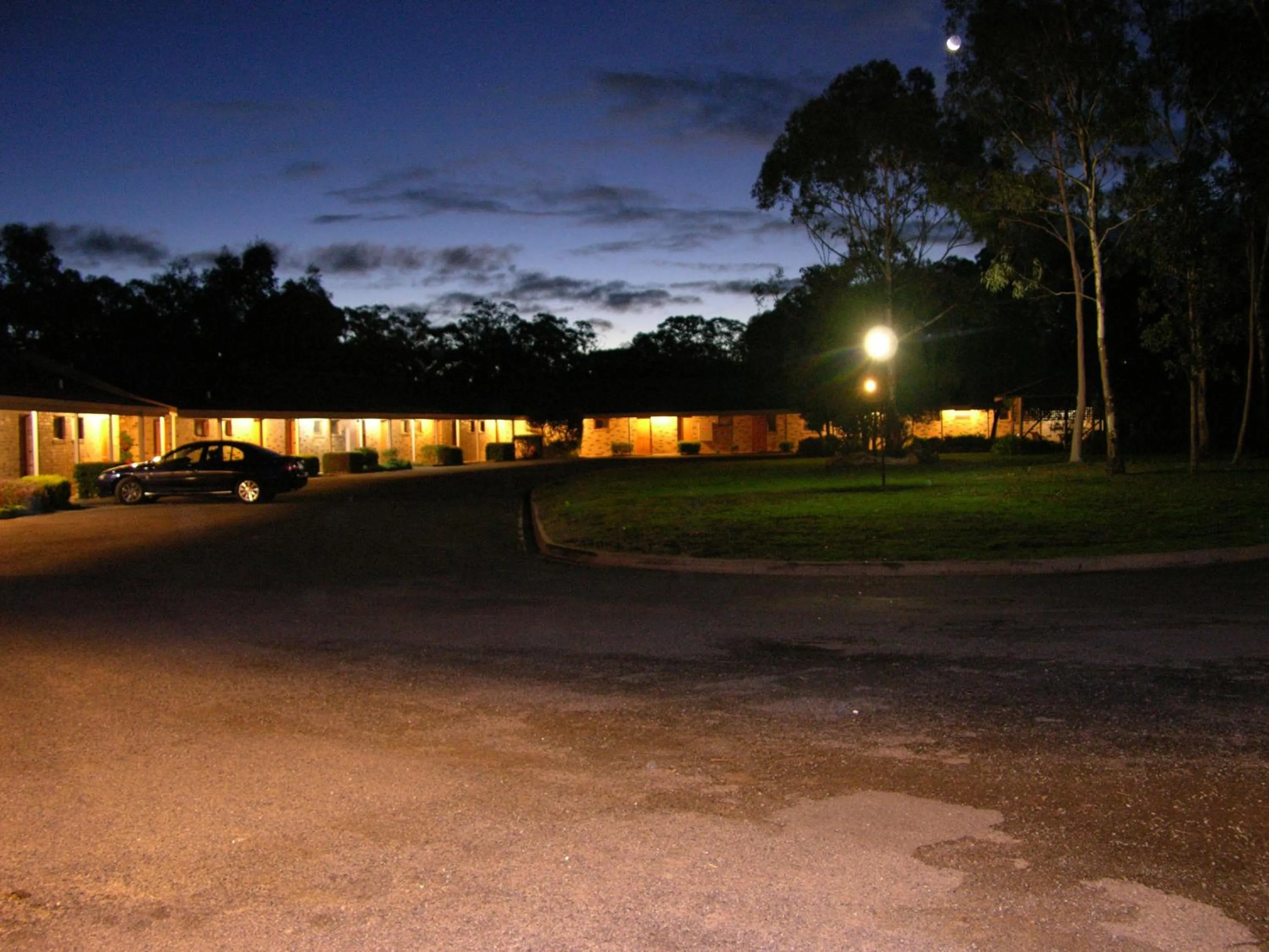 Property building in Magdala Motor Lodge & Lakeside Restaurant