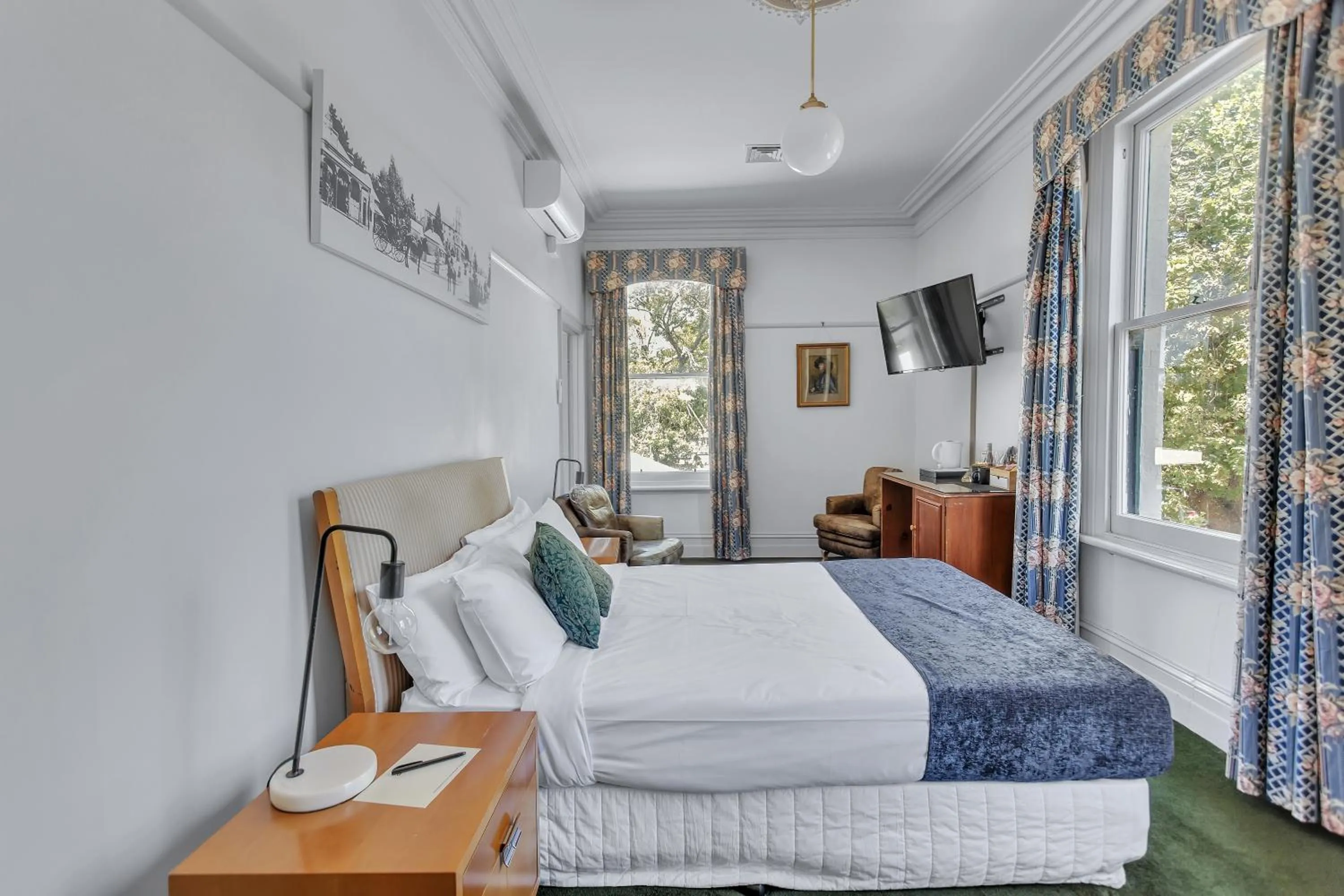 Bed in Yarra Valley Grand