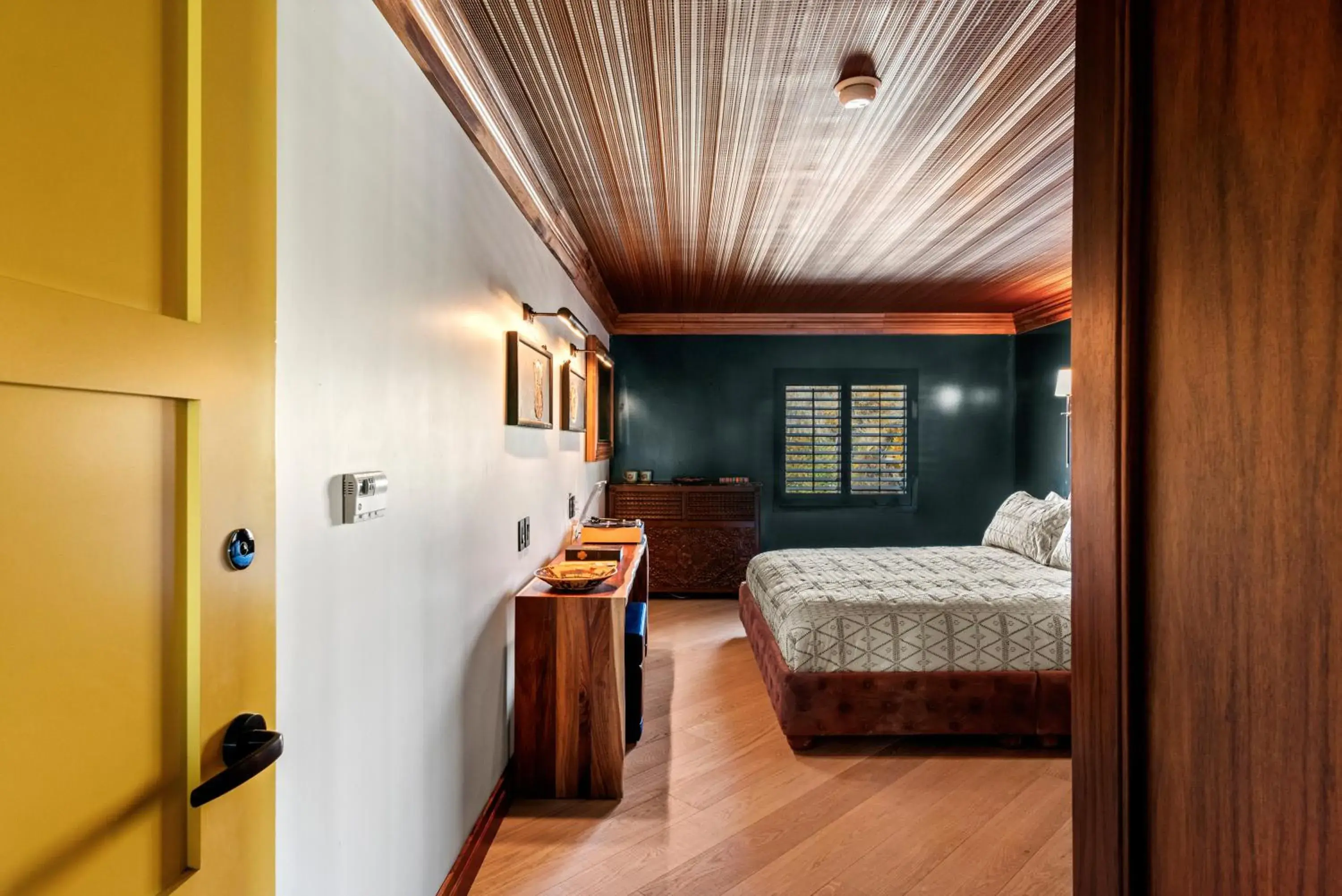 Bedroom, Bed in Wolfe's Hotel Moab Bedroom, Bed in Wolfe's Hotel Moab