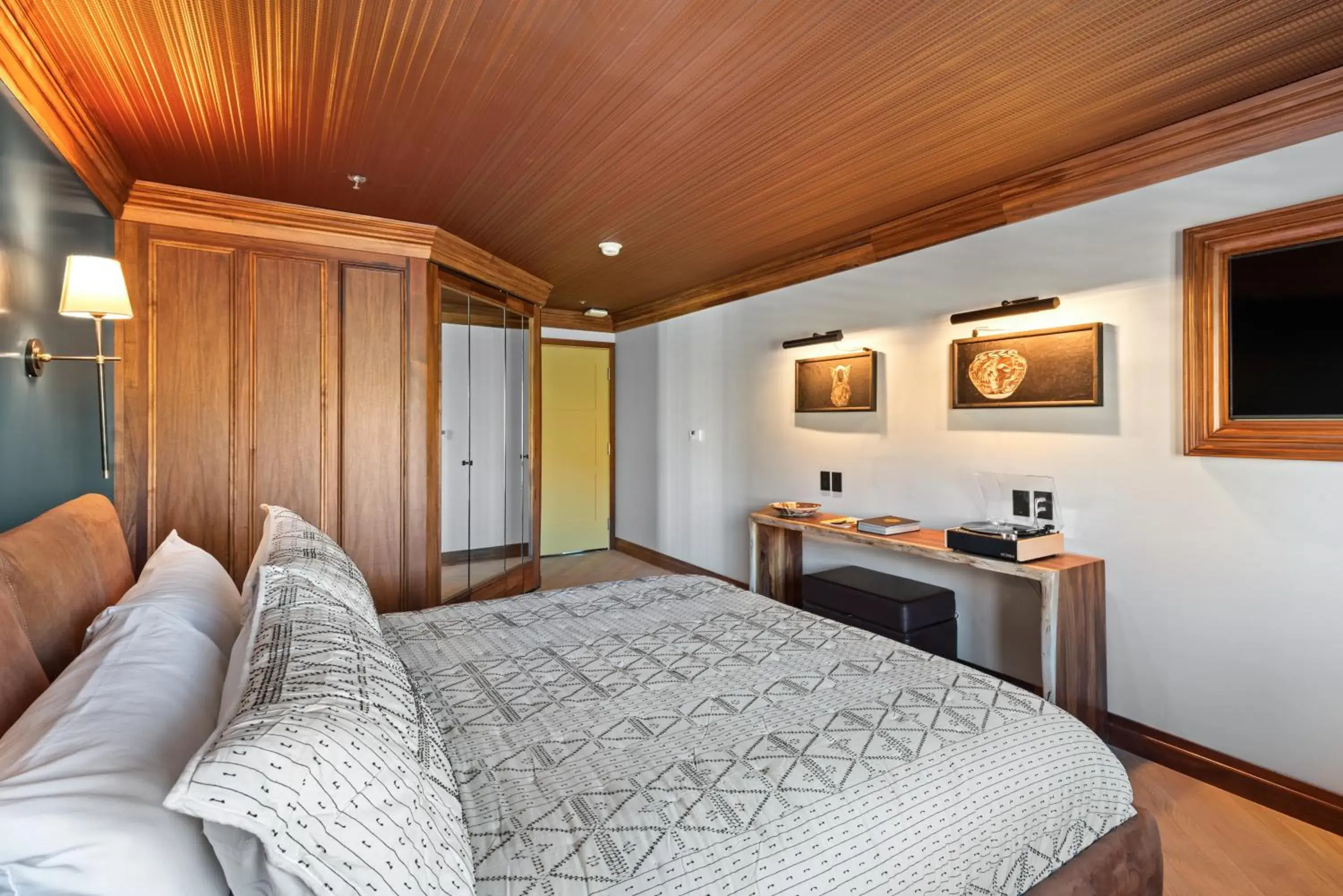 Bedroom, Bed in Wolfe's Hotel Moab Bedroom, Bed in Wolfe's Hotel Moab