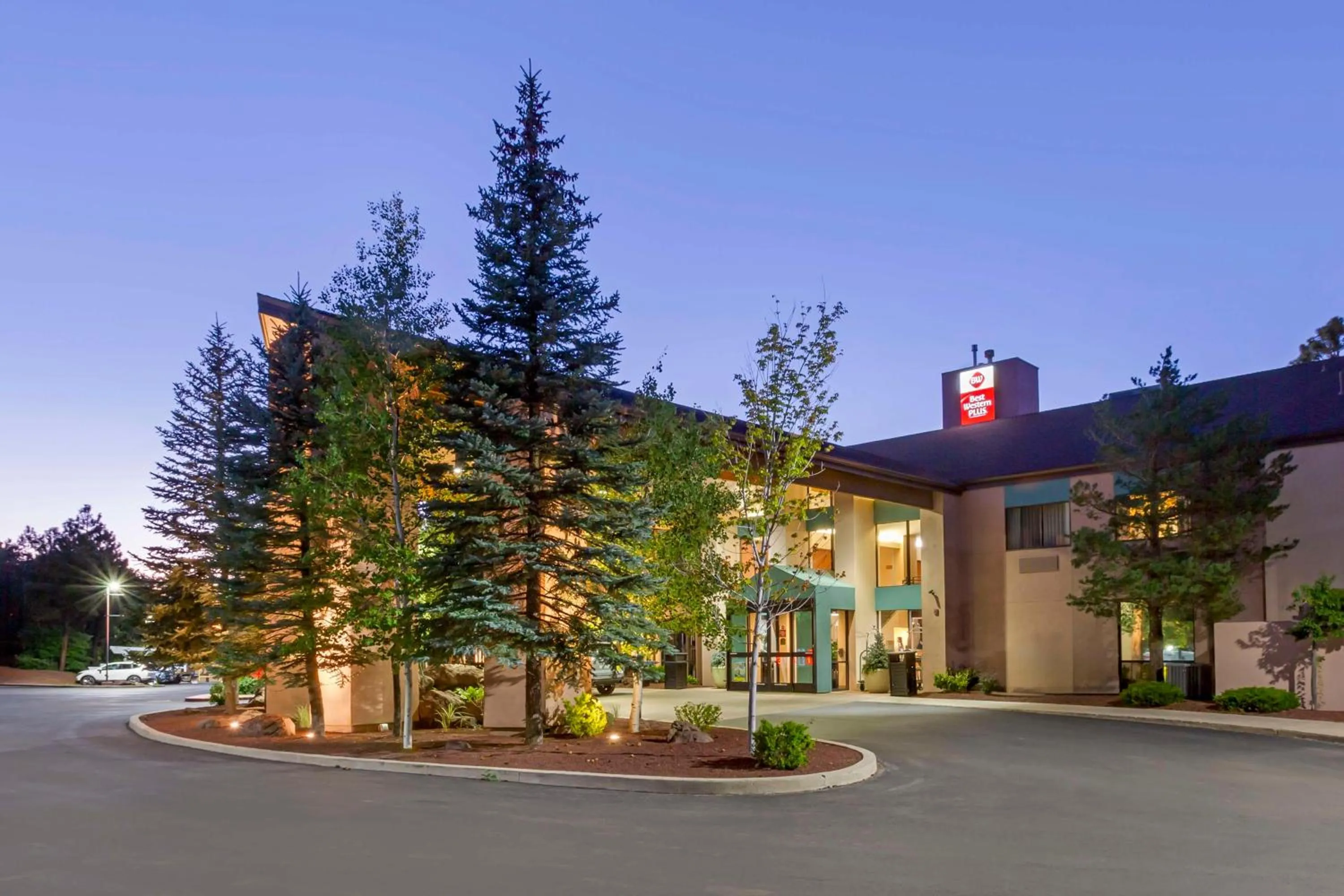 Property building in Best Western Plus Inn of Williams