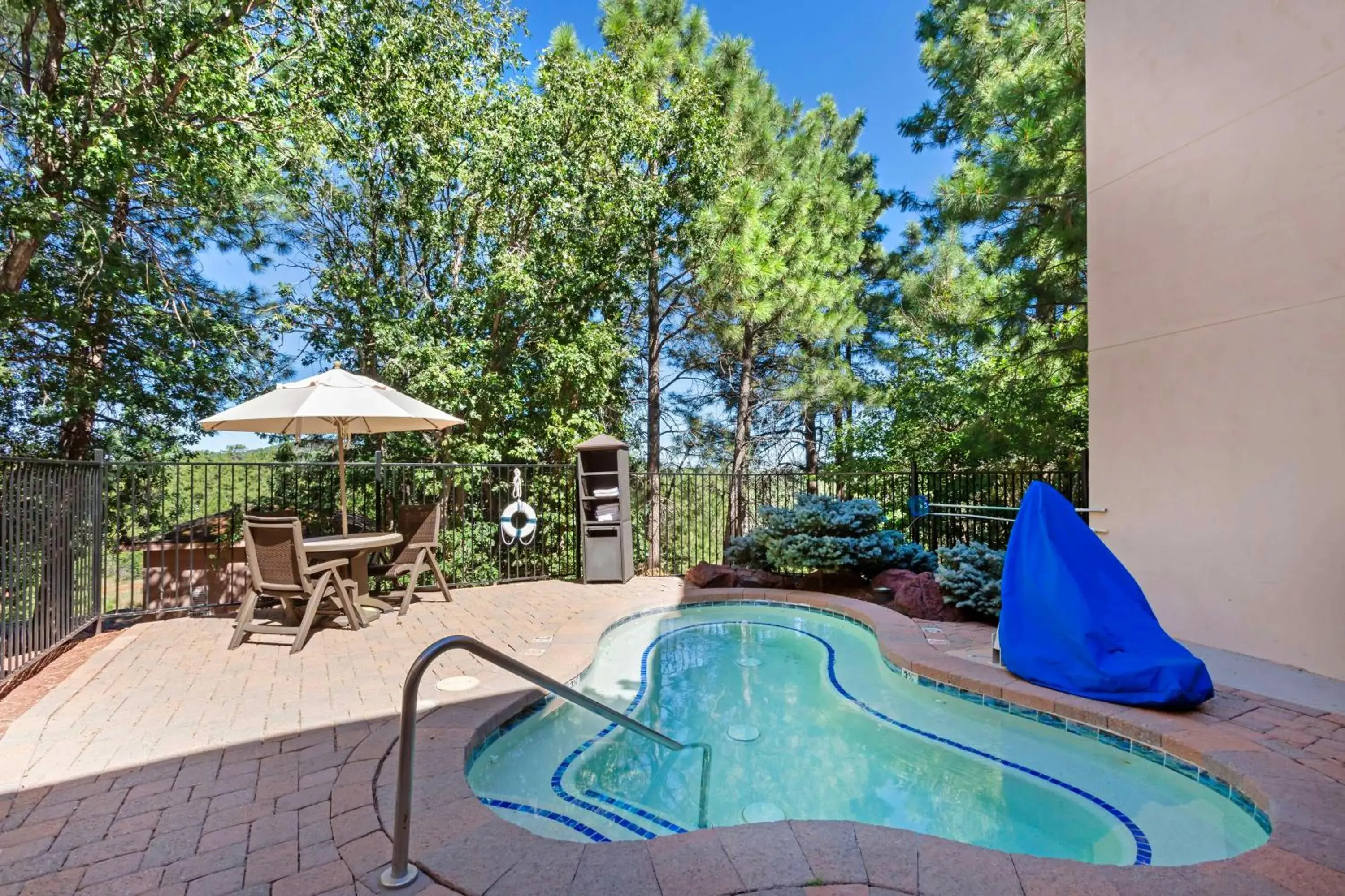 Pool view in Best Western Plus Inn of Williams Pool view in Best Western Plus Inn of Williams