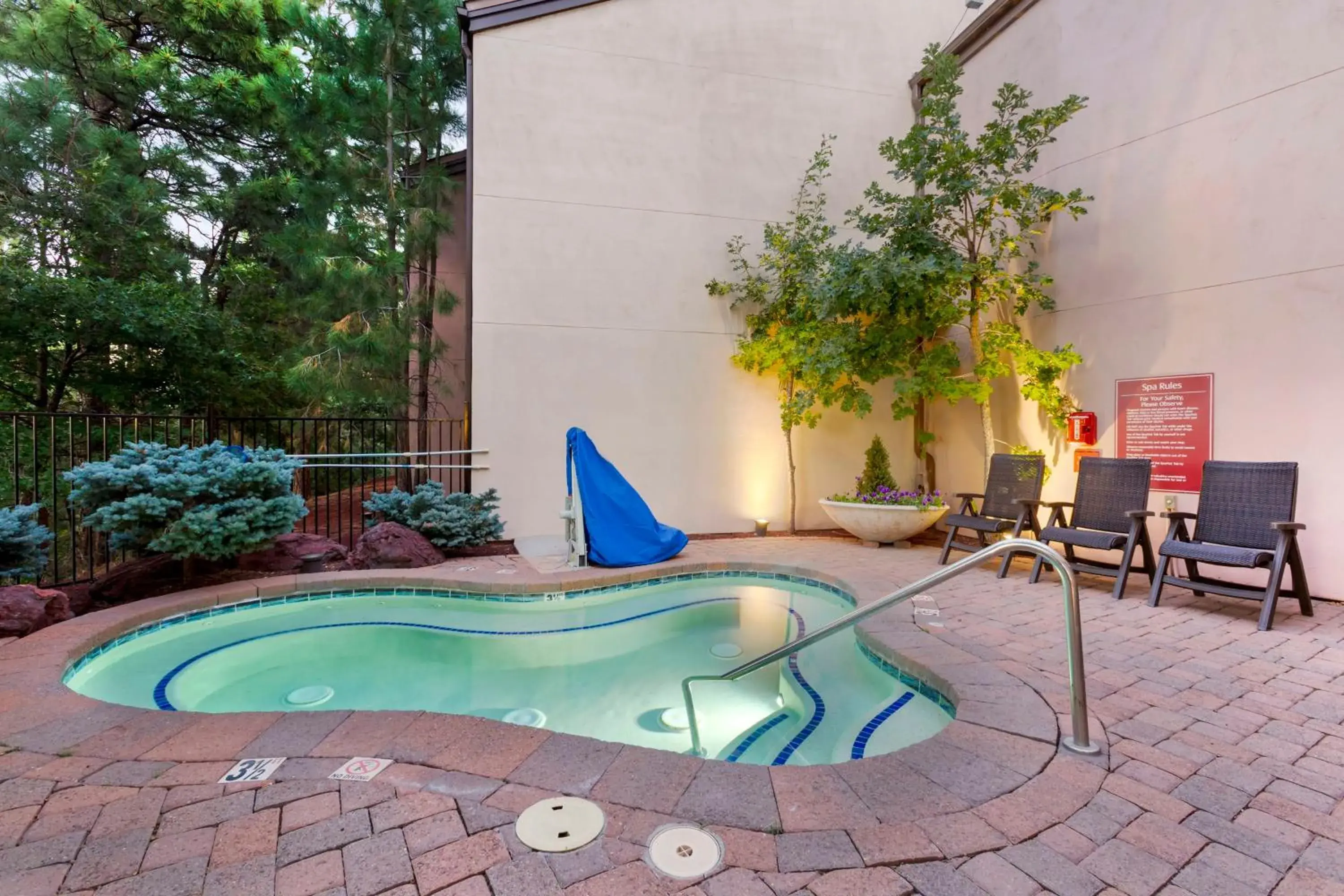 Pool view in Best Western Plus Inn of Williams Pool view in Best Western Plus Inn of Williams