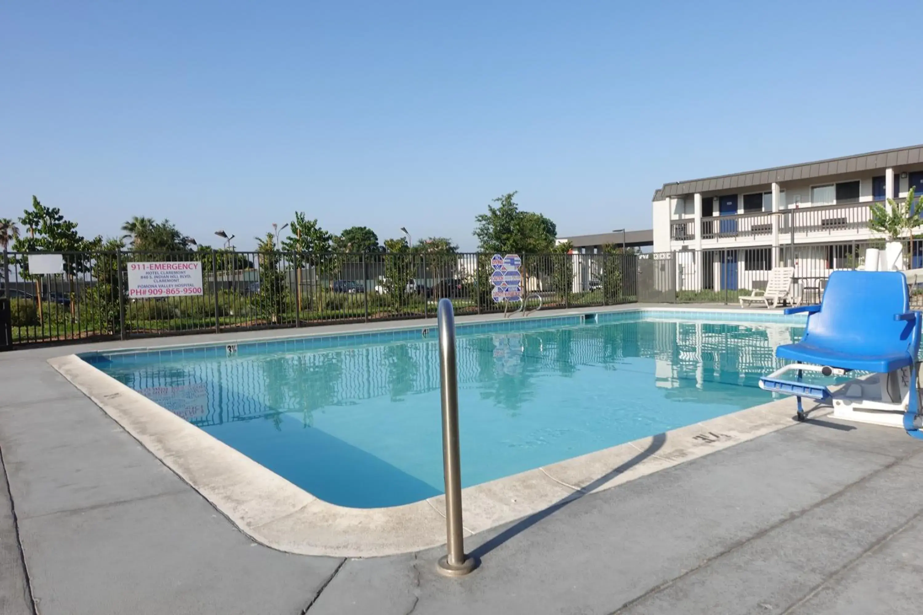 Swimming pool in Motel 6-Claremont, CA Swimming pool in Motel 6-Claremont, CA