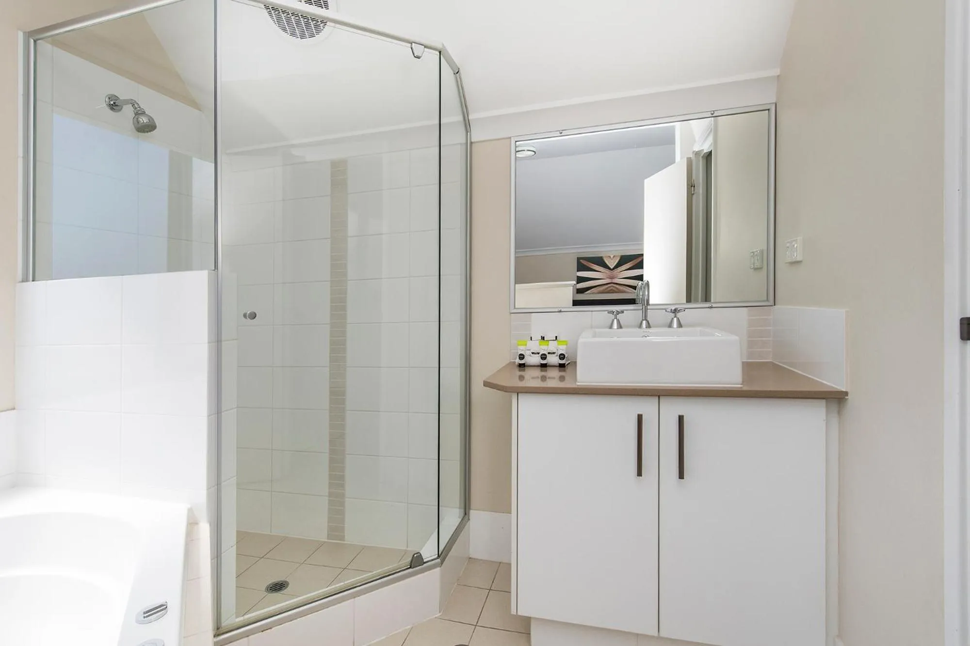 Bathroom in Serenity on the Terrace