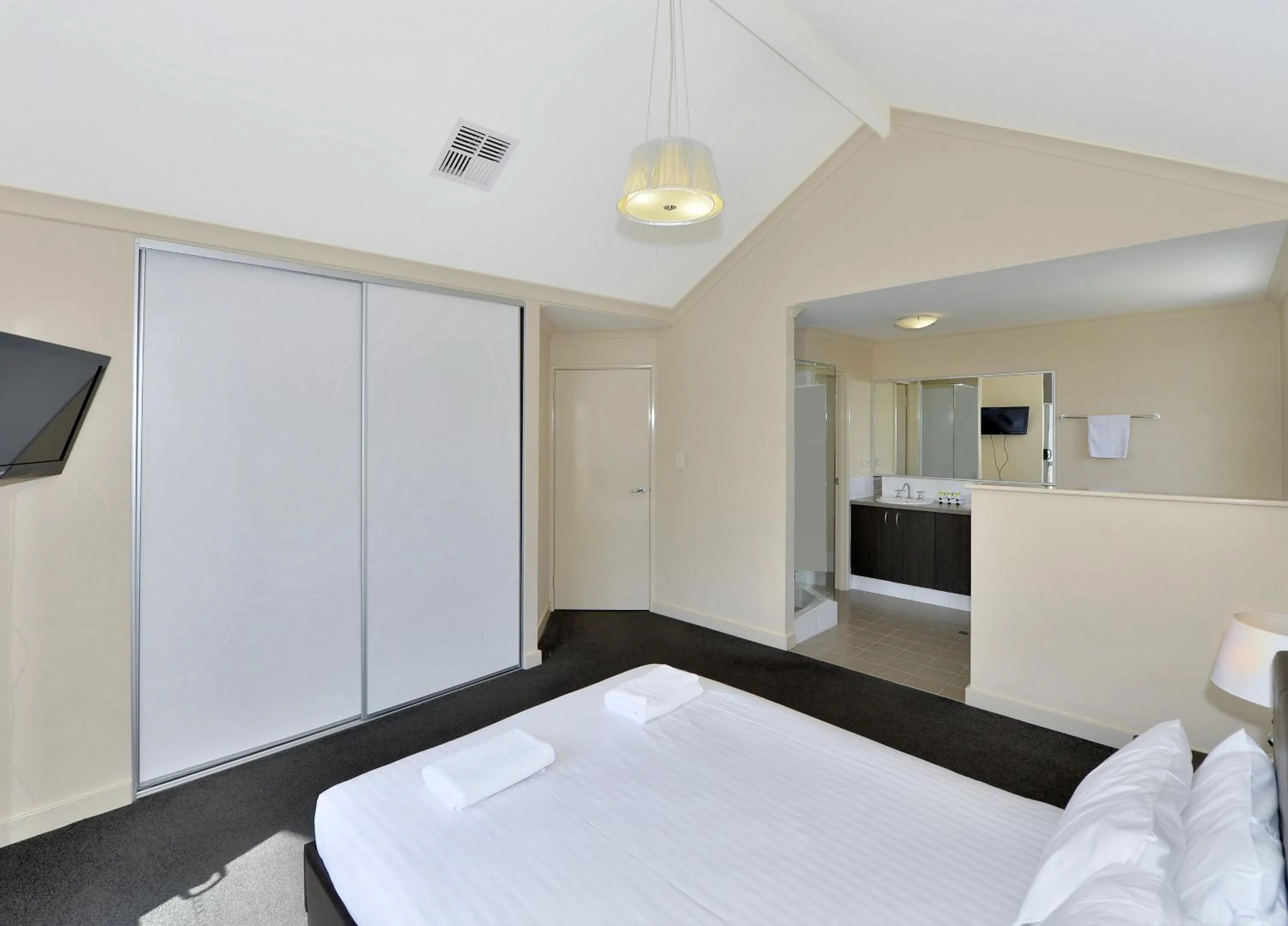 Bathroom, Bed in Serenity on the Terrace