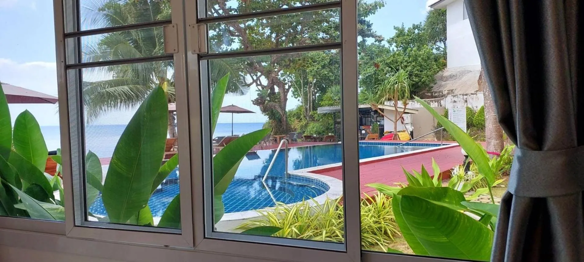 Property building in Horizon Beach Resort Koh Jum