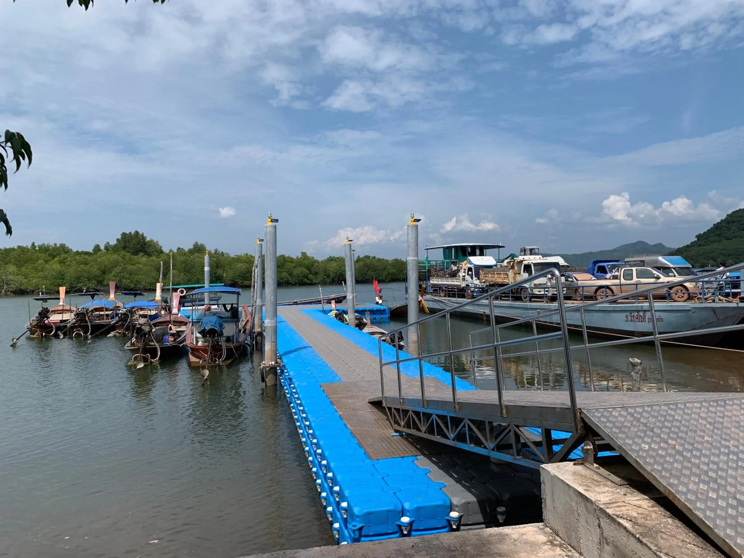 Area and facilities in Horizon Beach Resort Koh Jum