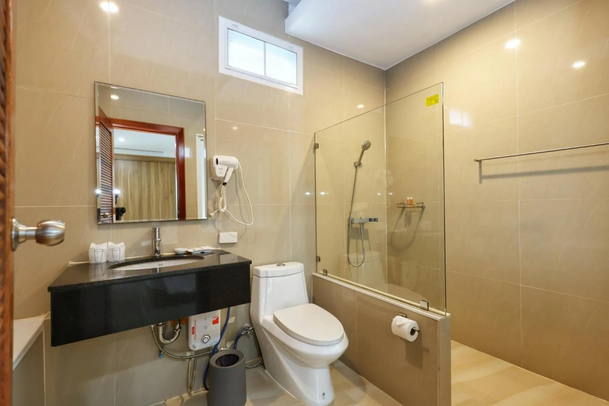 Bathroom in Horizon Beach Resort Koh Jum