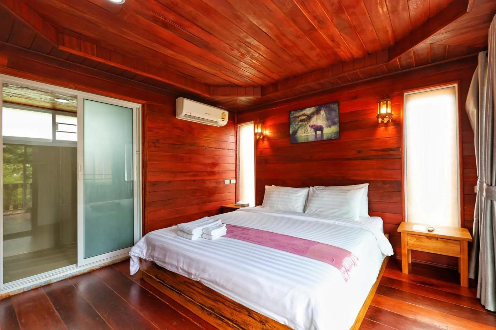 Property building, Bed in Horizon Beach Resort Koh Jum