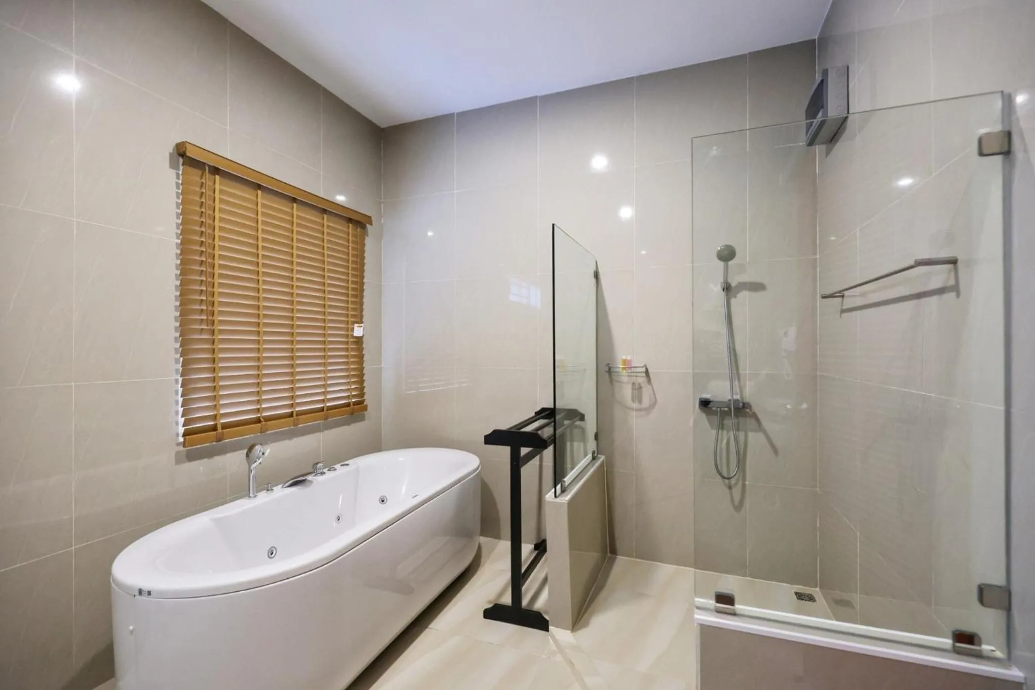 Shower in Horizon Beach Resort Koh Jum