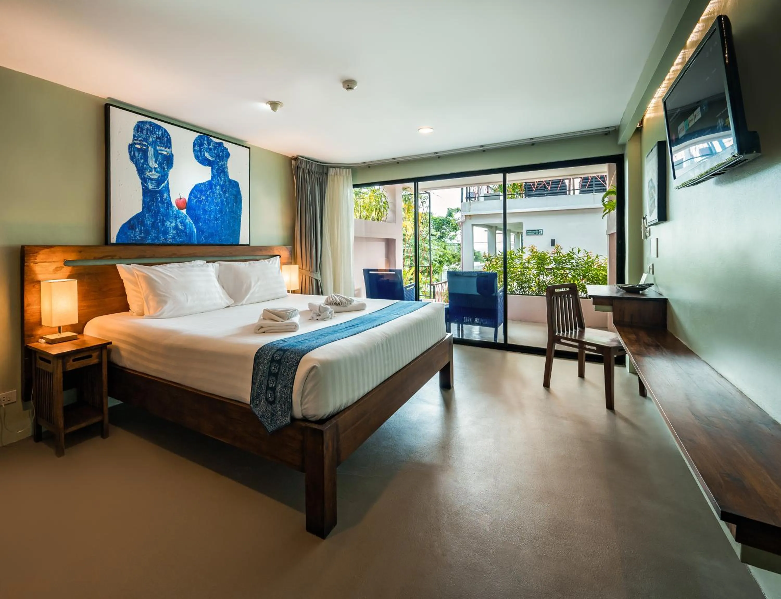 TV and multimedia, Bed in CC's Hideaway Kata - SHA Plus