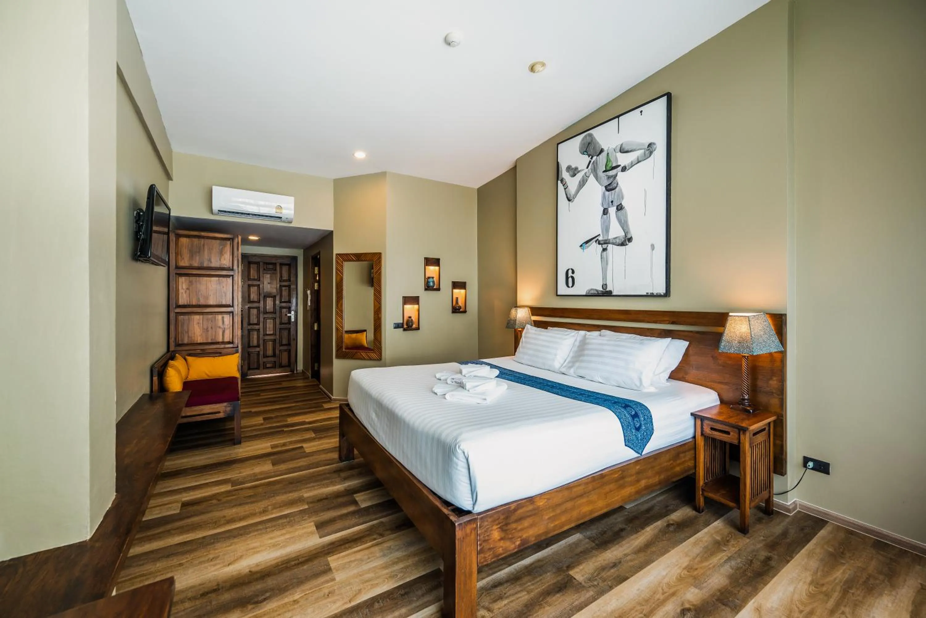 Bed in CC's Hideaway Kata - SHA Plus