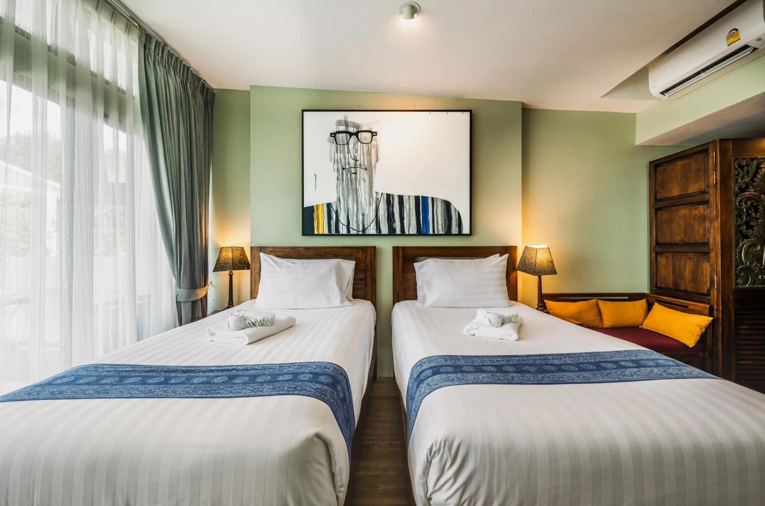 Bedroom, Bed in CC's Hideaway Kata - SHA Plus