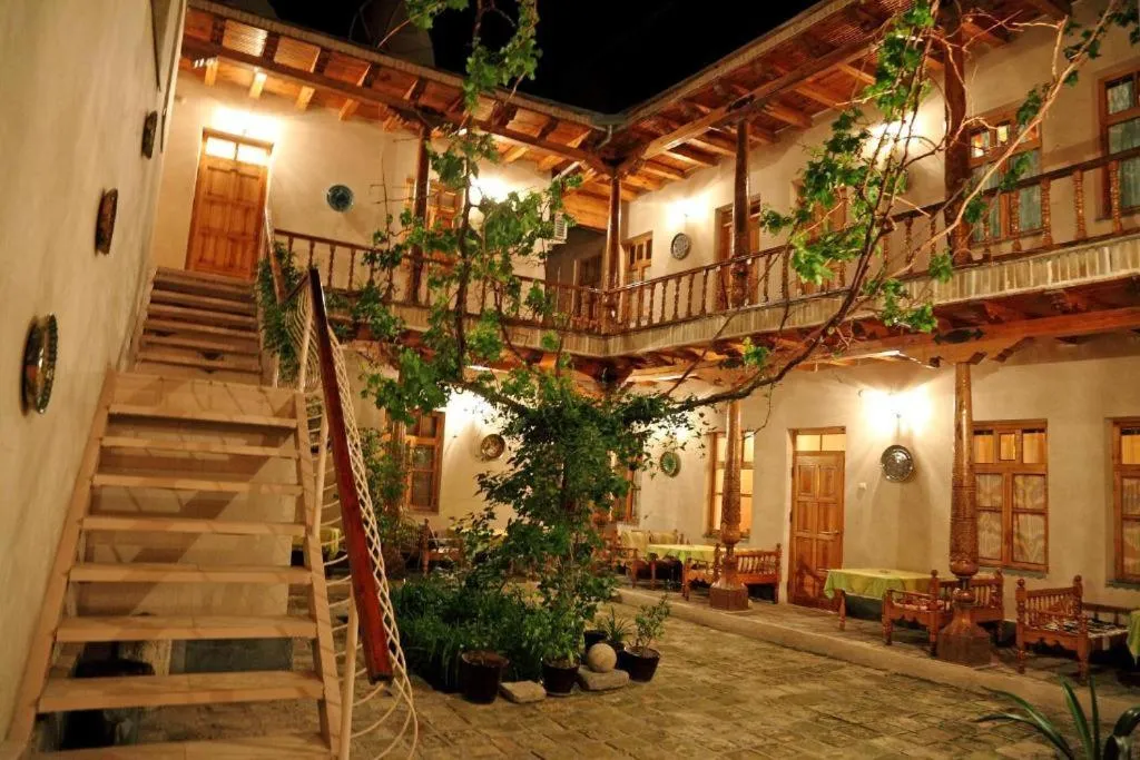 Property building in Salom Inn