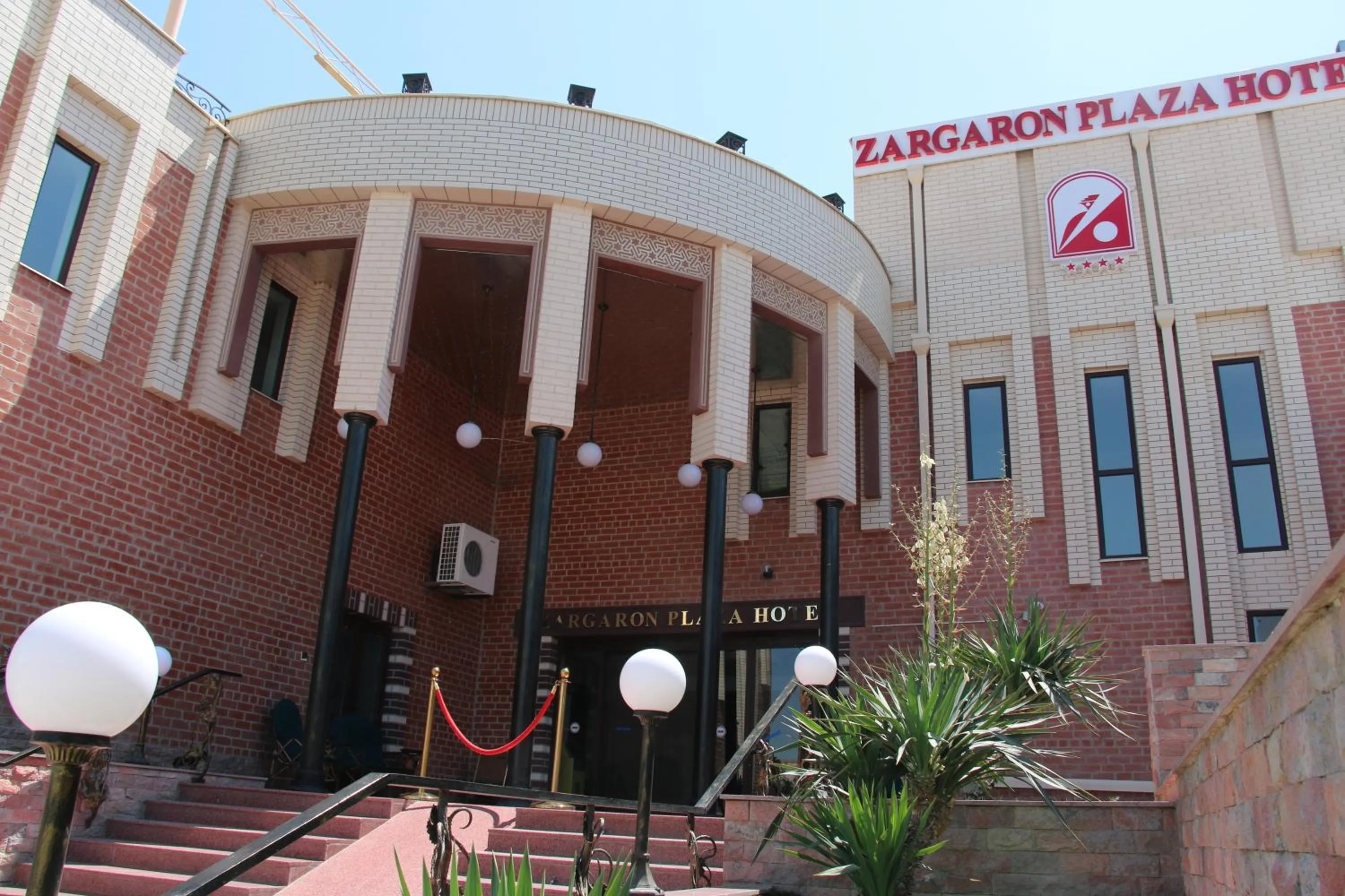 Property building in Zargaron Plaza