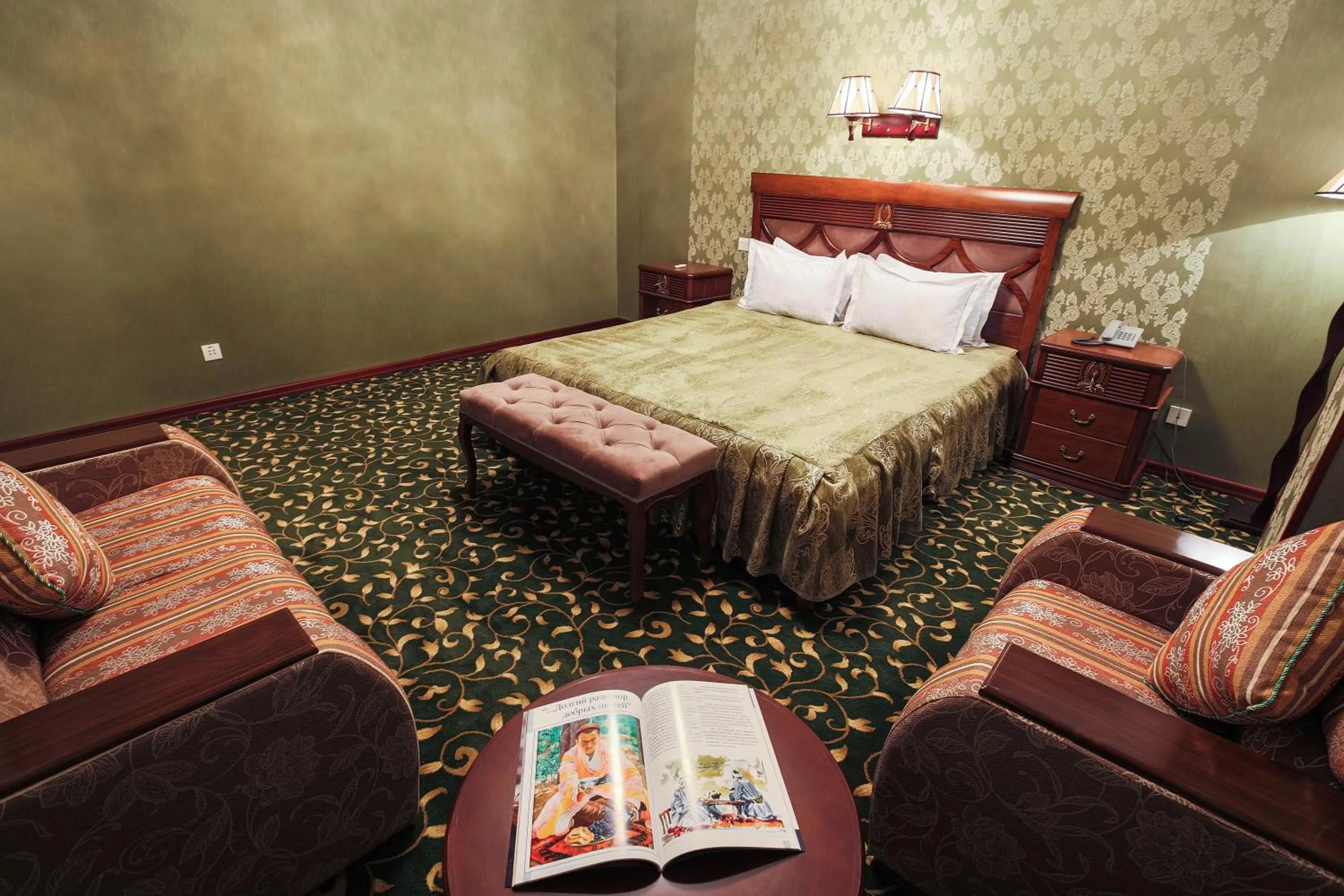 Bedroom in Zargaron Plaza