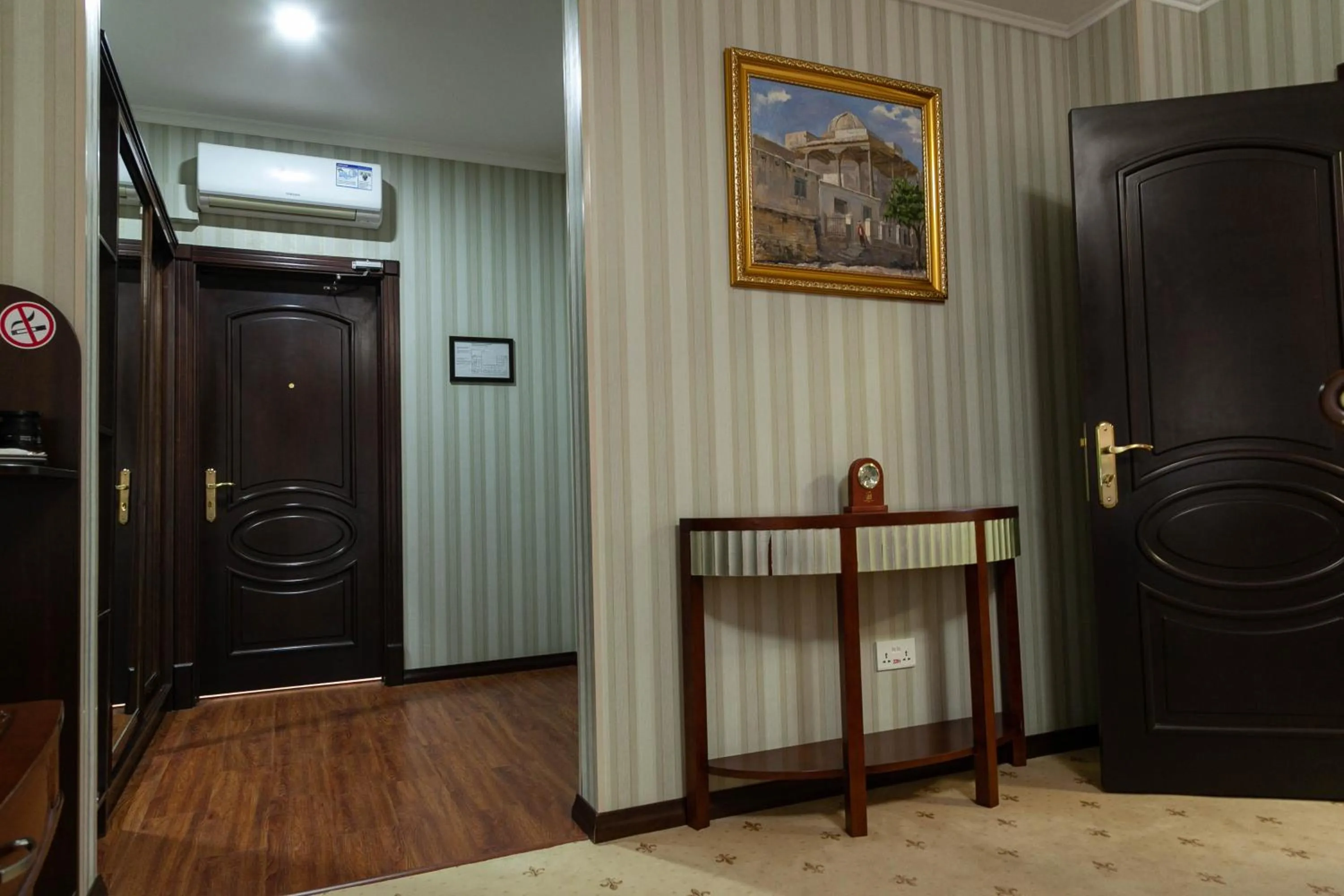 wardrobe in Zargaron Plaza