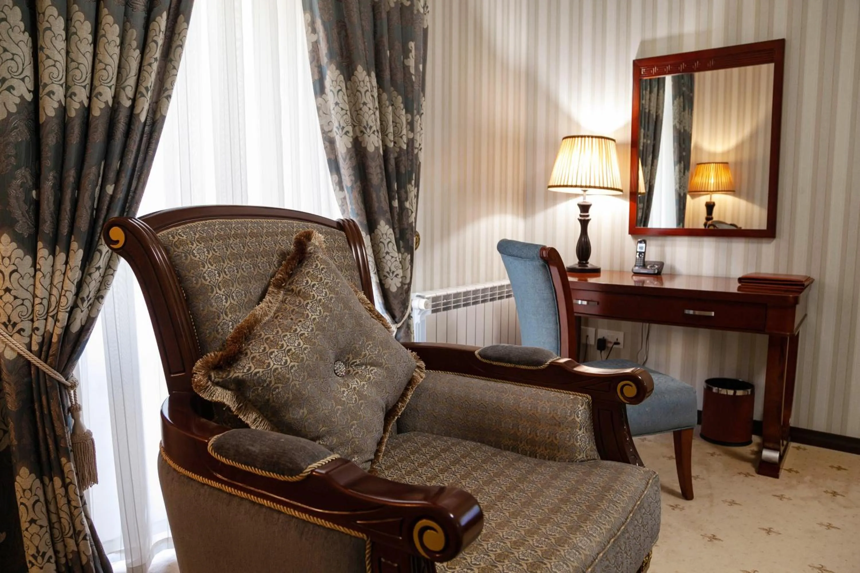 Seating area in Zargaron Plaza