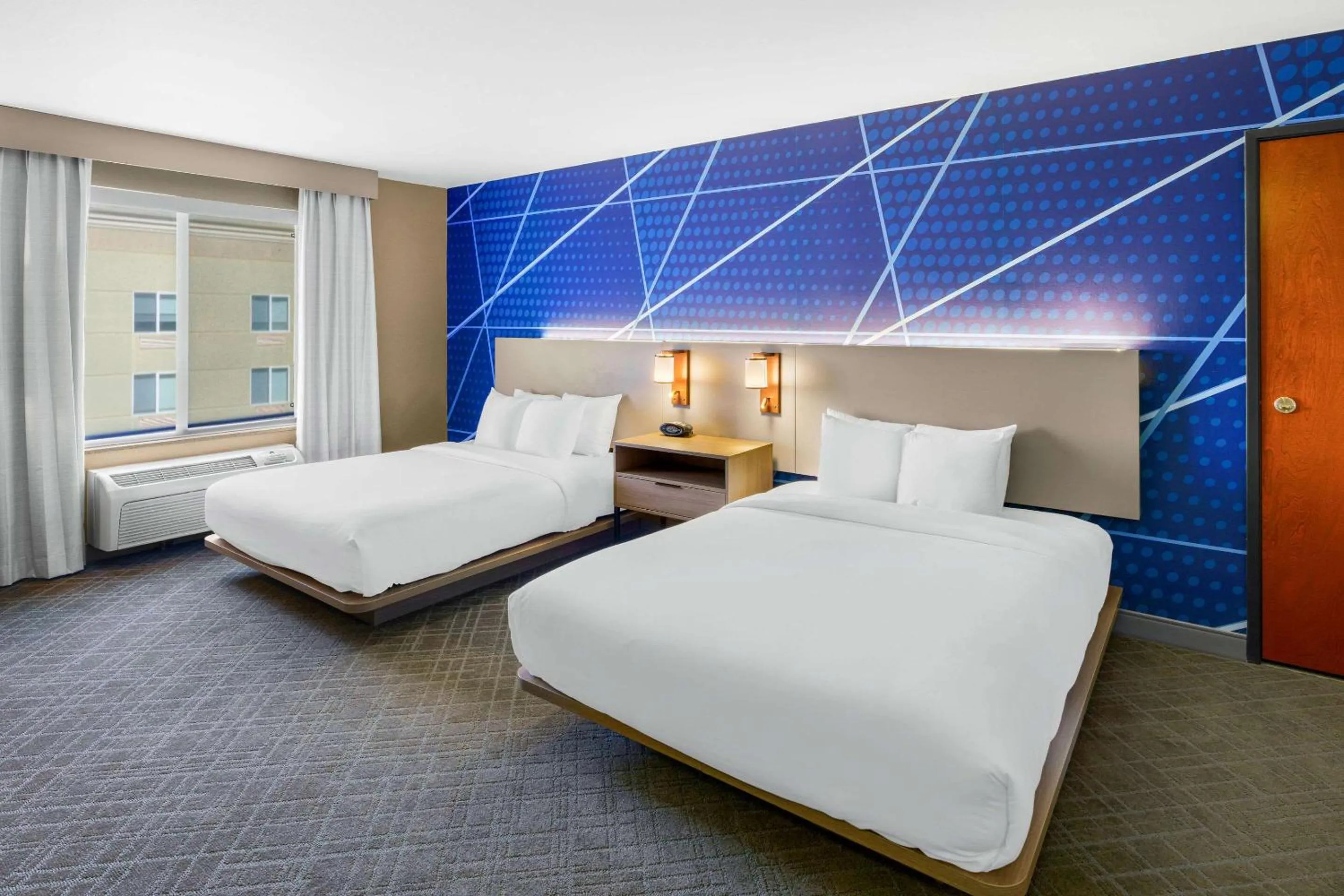 Bedroom, Bed in Comfort Suites Vacaville-Napa Valley Area