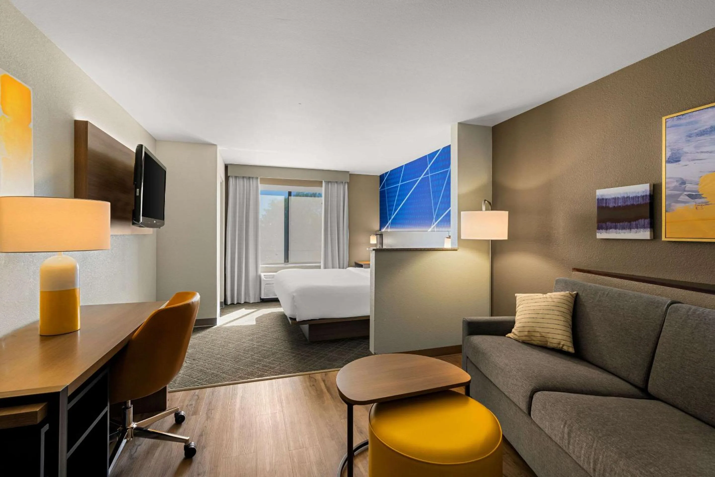 Bedroom, Bed in Comfort Suites Vacaville-Napa Valley Area