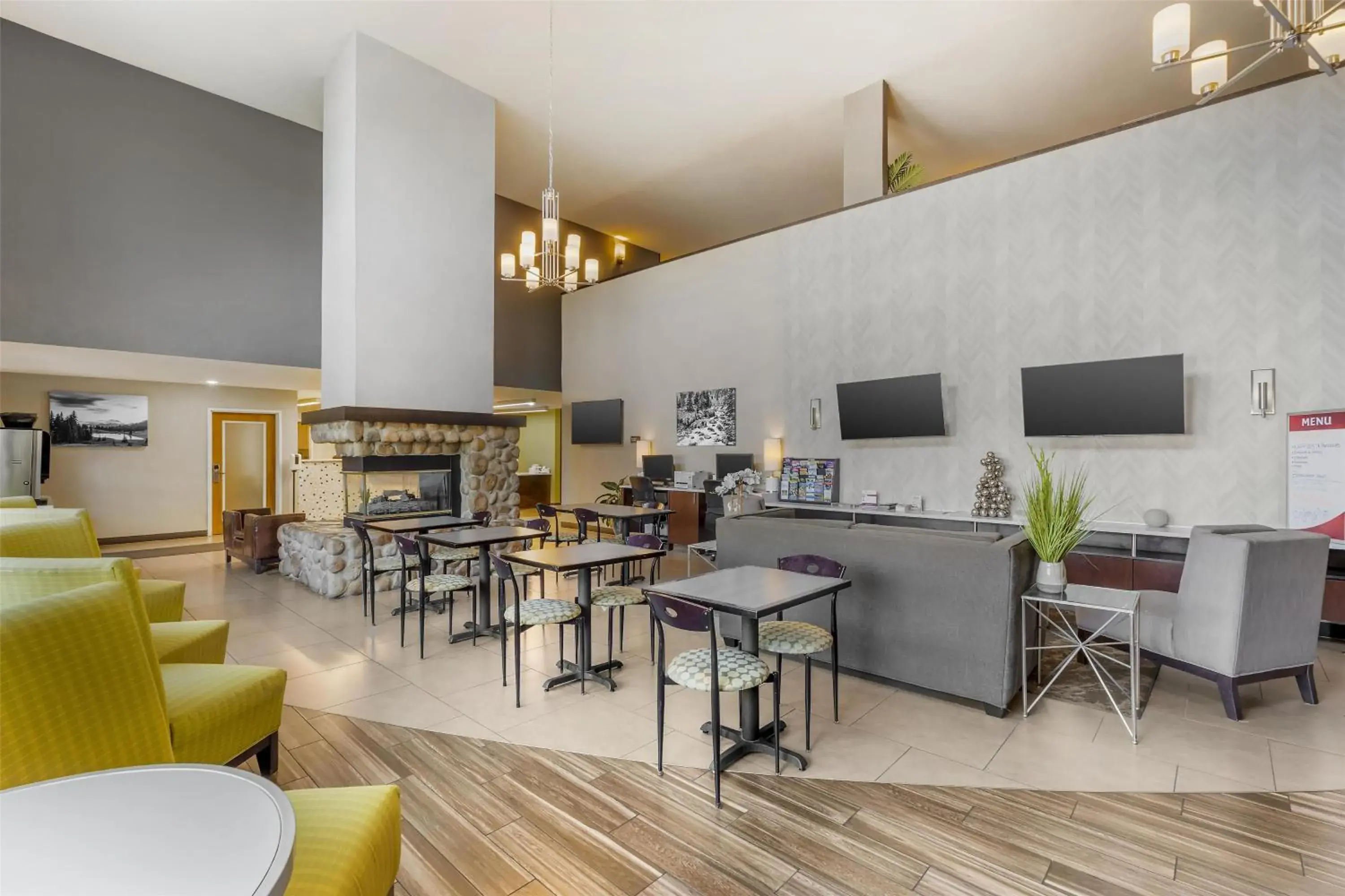 Breakfast in Best Western Plus Wenatchee Downtown Hotel Breakfast in Best Western Plus Wenatchee Downtown Hotel