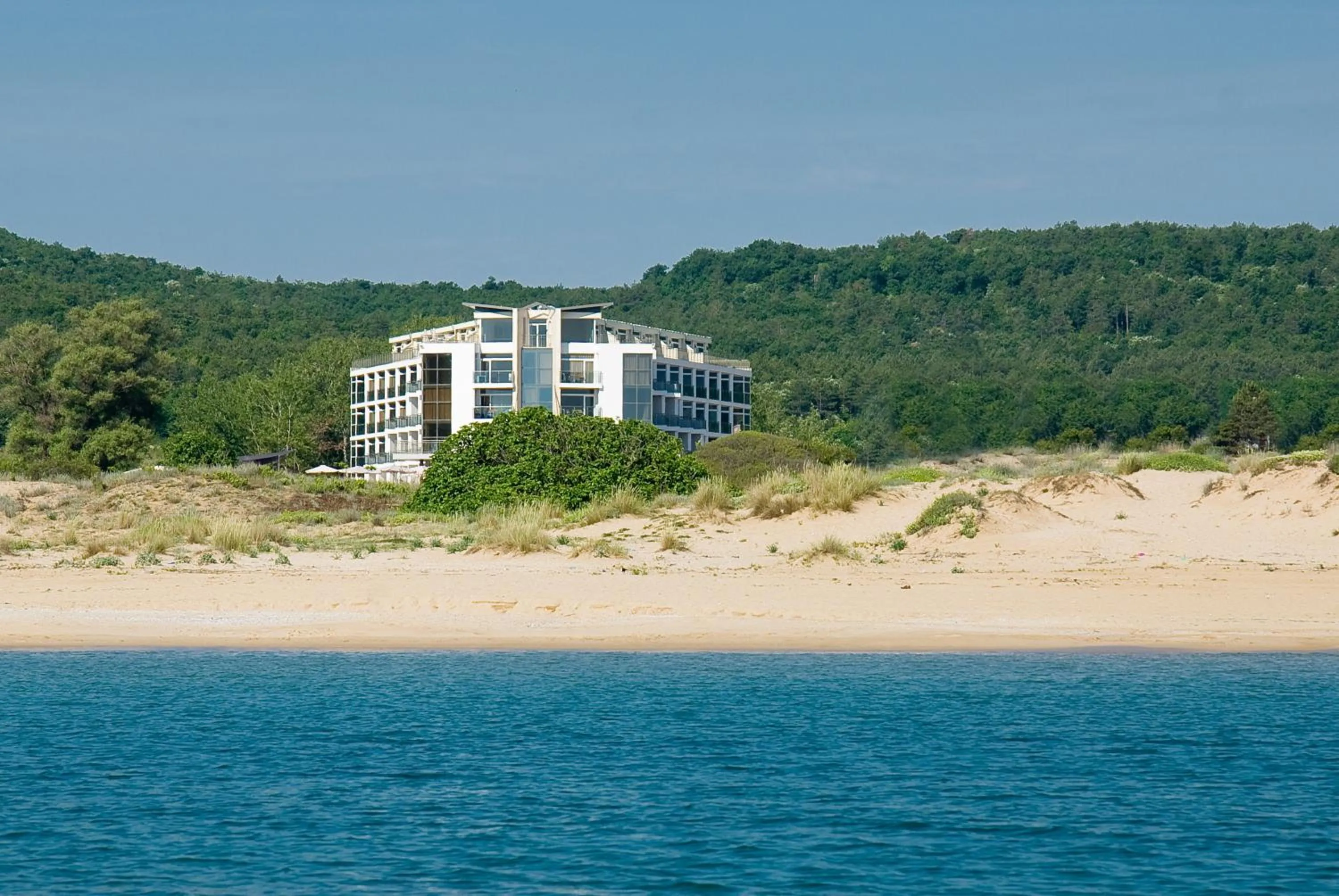 Facade/entrance in South Pearl