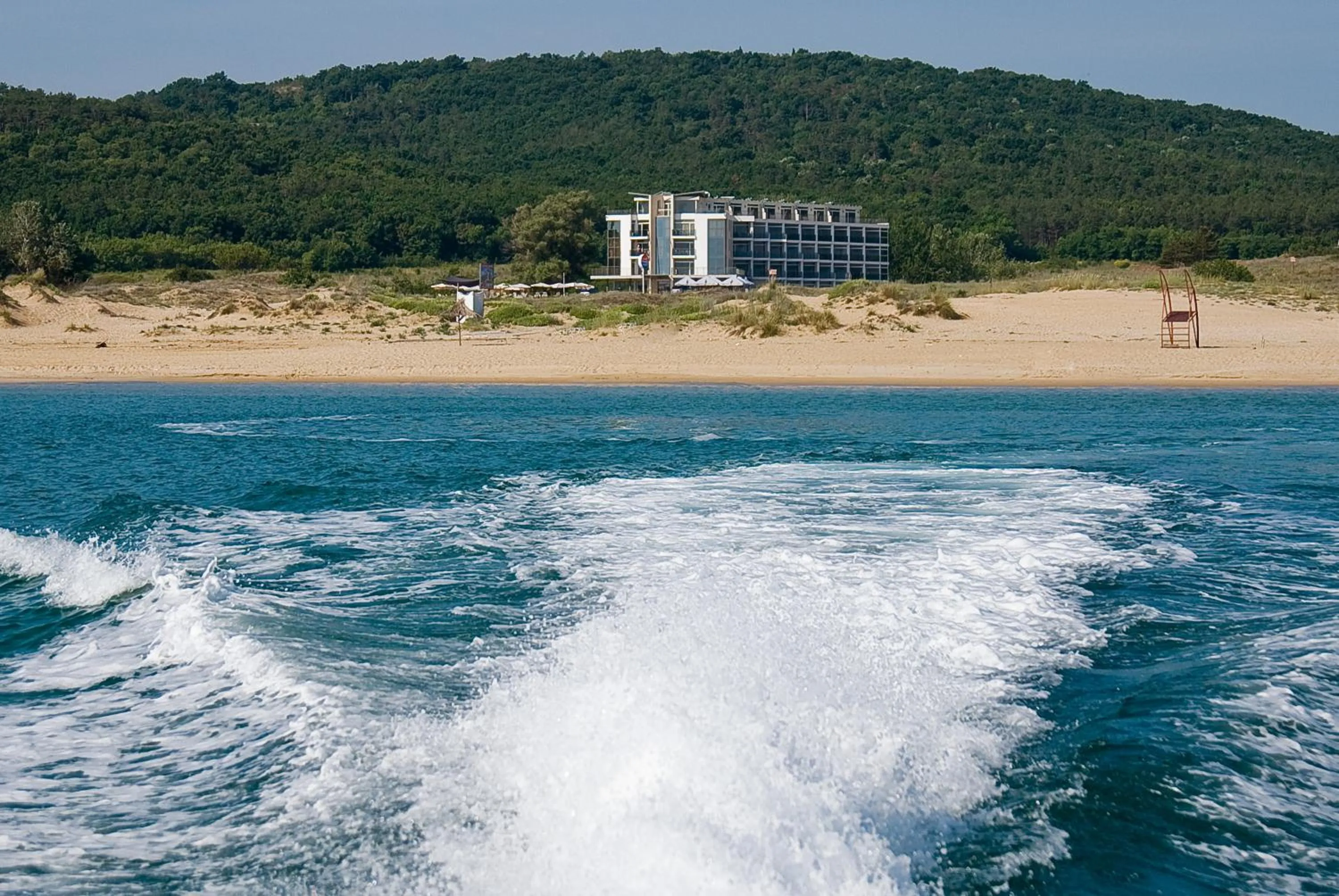 Facade/entrance in South Pearl