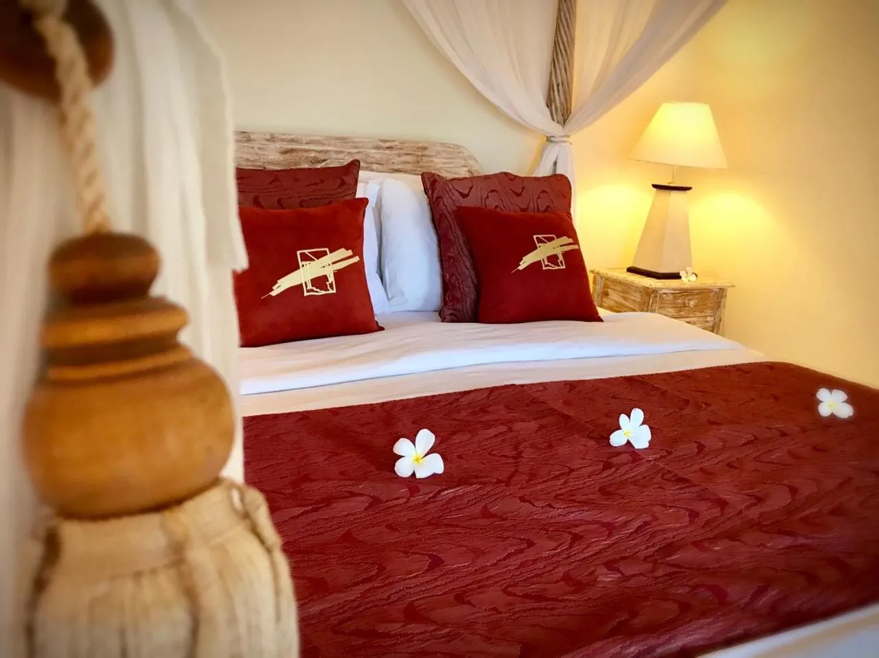 Bed in Tauch Terminal Resort Tulamben & Spa