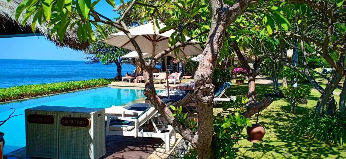 Garden in Tauch Terminal Resort Tulamben & Spa