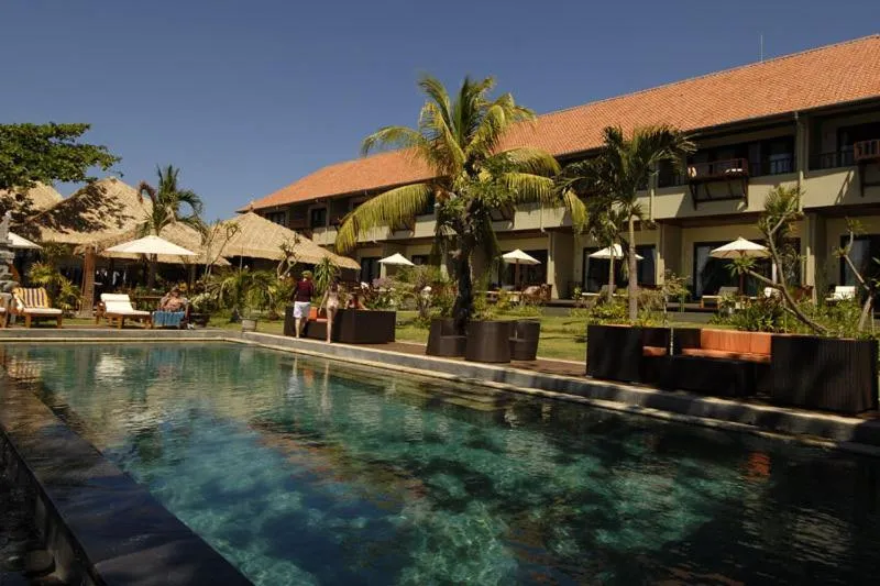 Swimming pool in Tauch Terminal Resort Tulamben & Spa