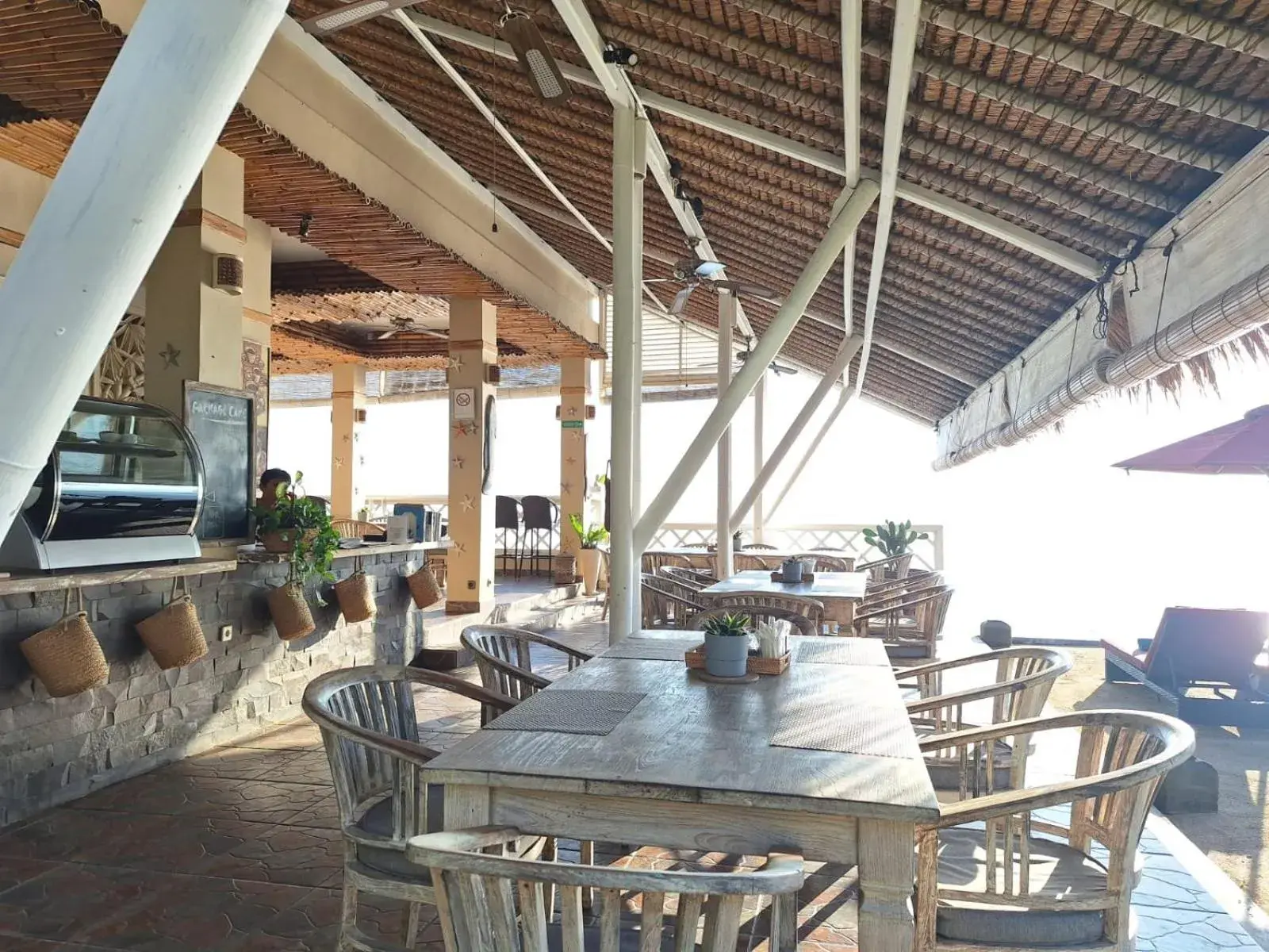 Restaurant/places to eat in Tauch Terminal Resort Tulamben & Spa Restaurant/places to eat in Tauch Terminal Resort Tulamben & Spa