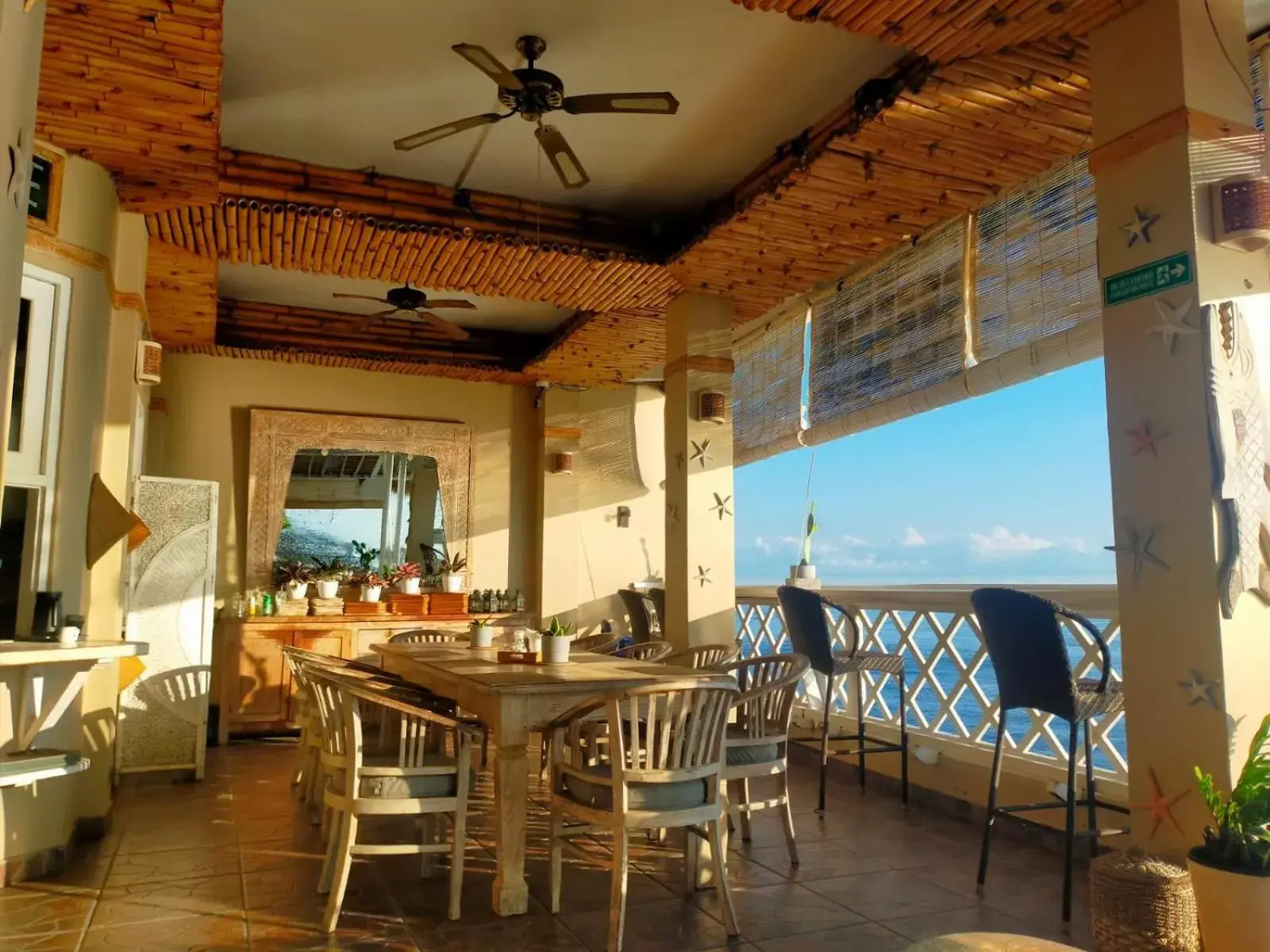 Restaurant/places to eat in Tauch Terminal Resort Tulamben & Spa Restaurant/places to eat in Tauch Terminal Resort Tulamben & Spa