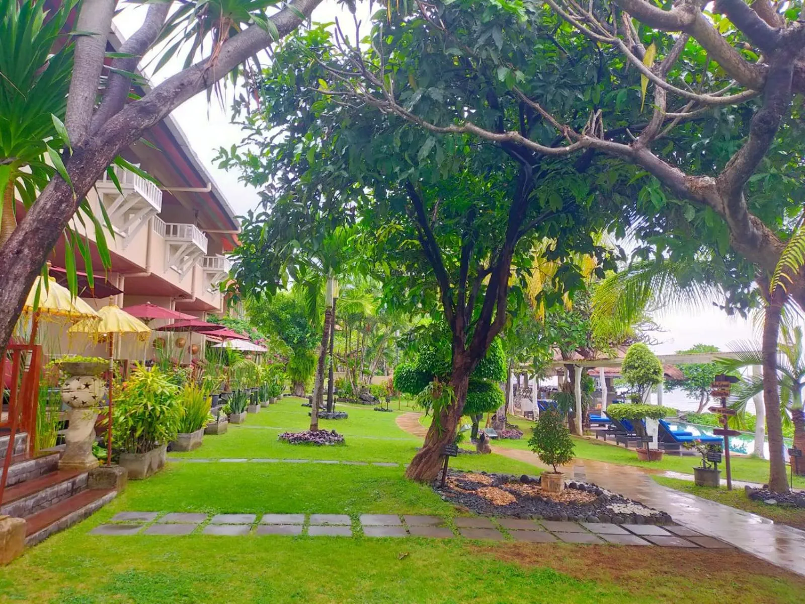 Garden in Tauch Terminal Resort Tulamben & Spa