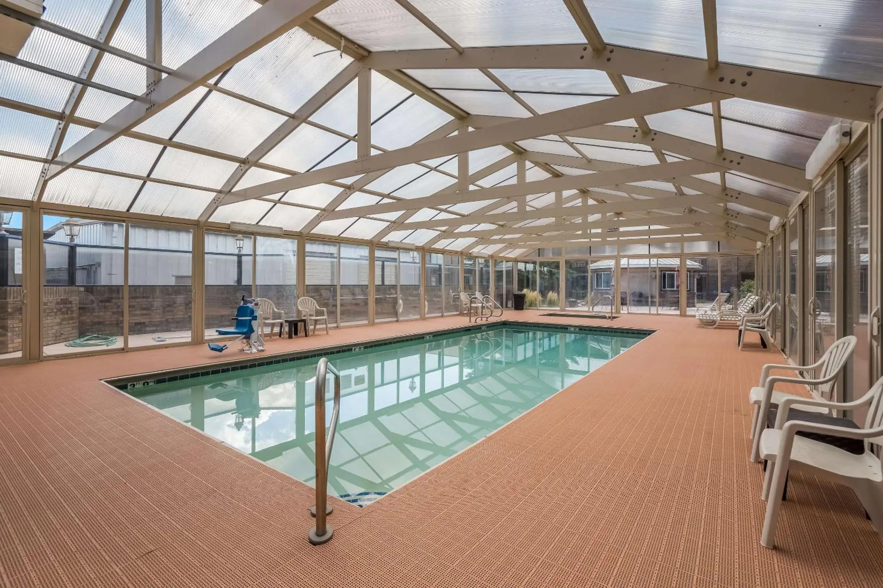 Swimming pool in Quality Inn Richfield I-70 Swimming pool in Quality Inn Richfield I-70