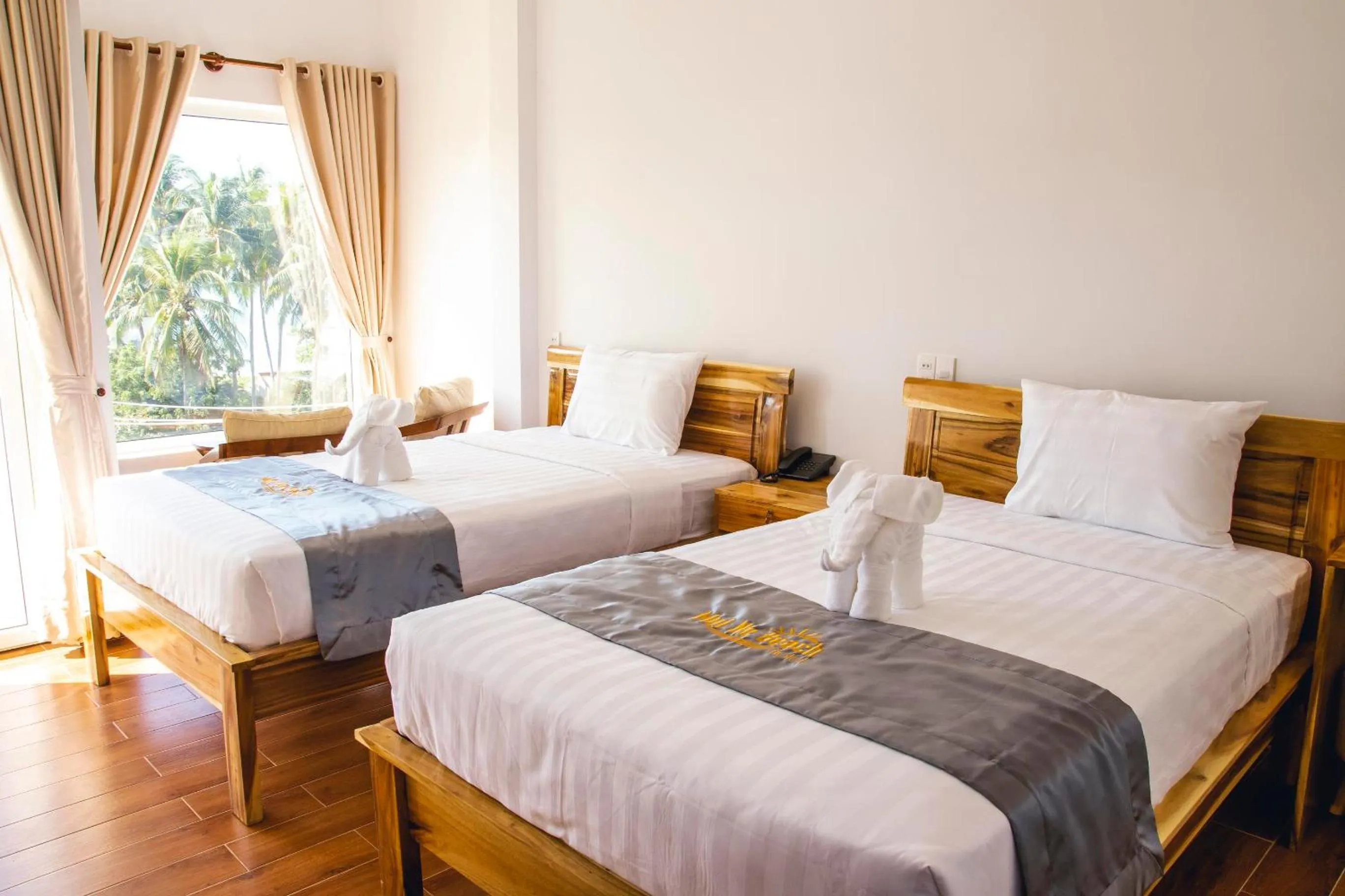 Bed in Mui Ne Beach Hotel