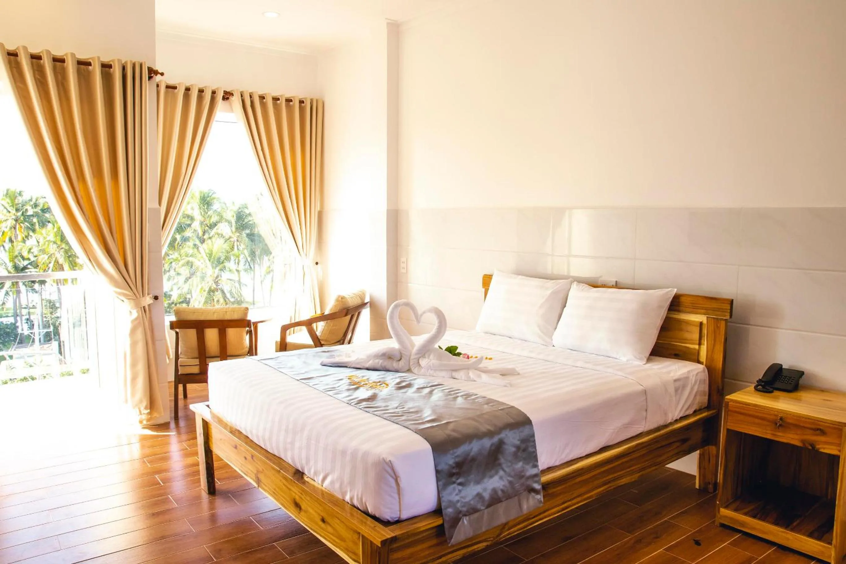 Bed in Mui Ne Beach Hotel