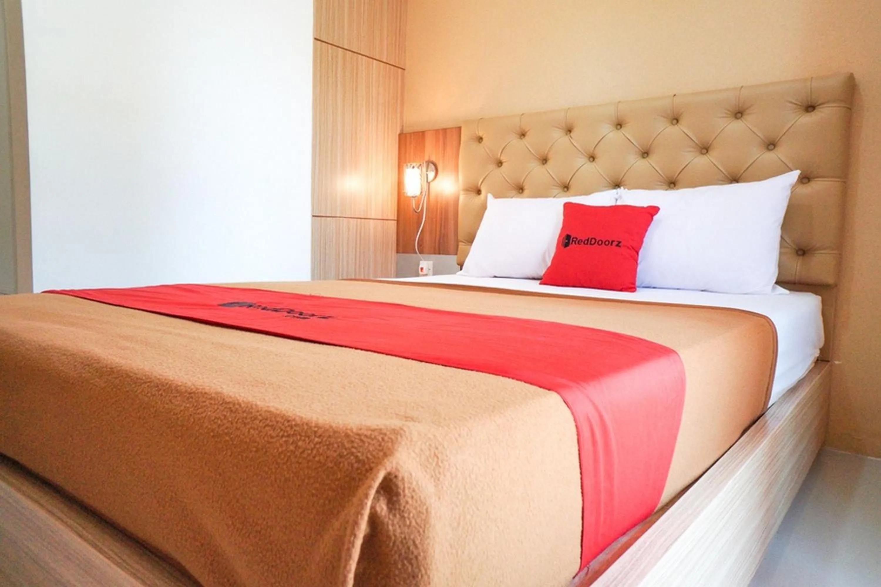 Bedroom in RedDoorz Syariah @ Buduran Sidoarjo