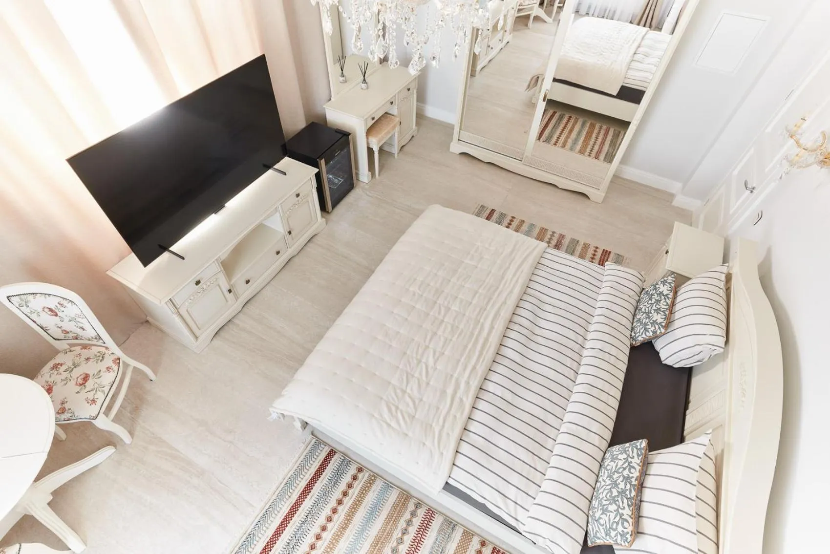 Bedroom in Chateau Purcari