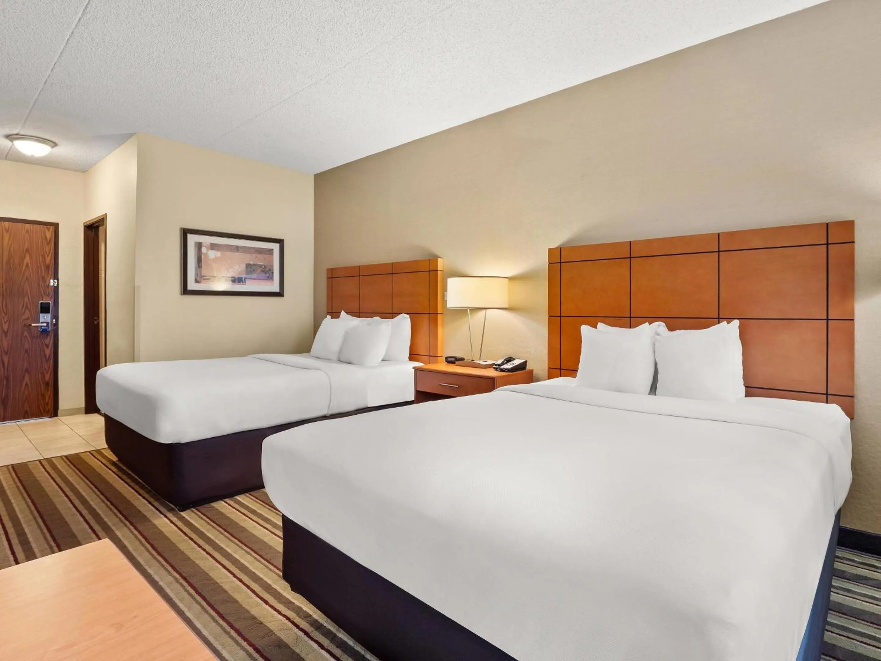 Bedroom, Bed in Comfort Inn Metro Airport