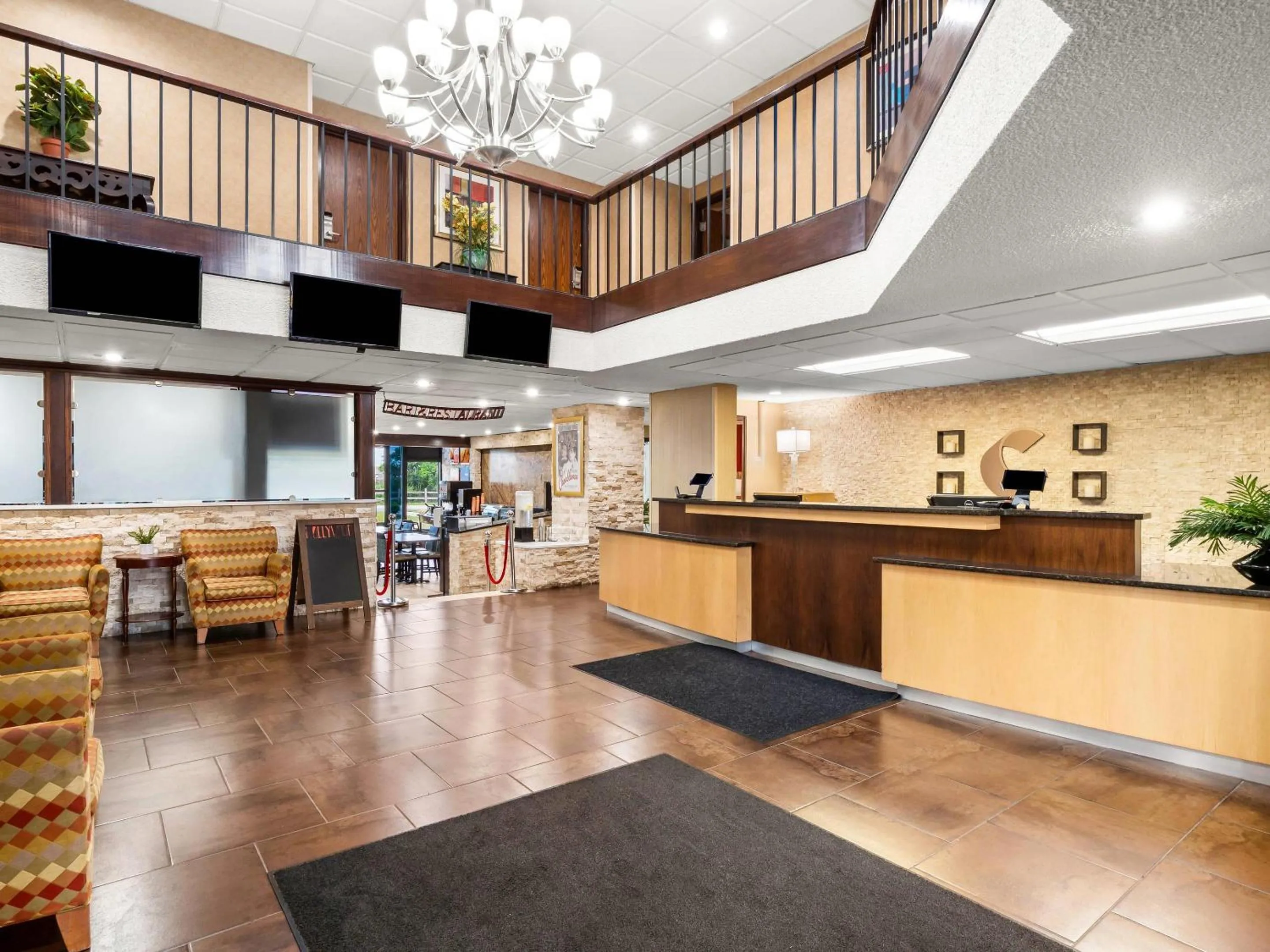 Lobby or reception in Comfort Inn Metro Airport