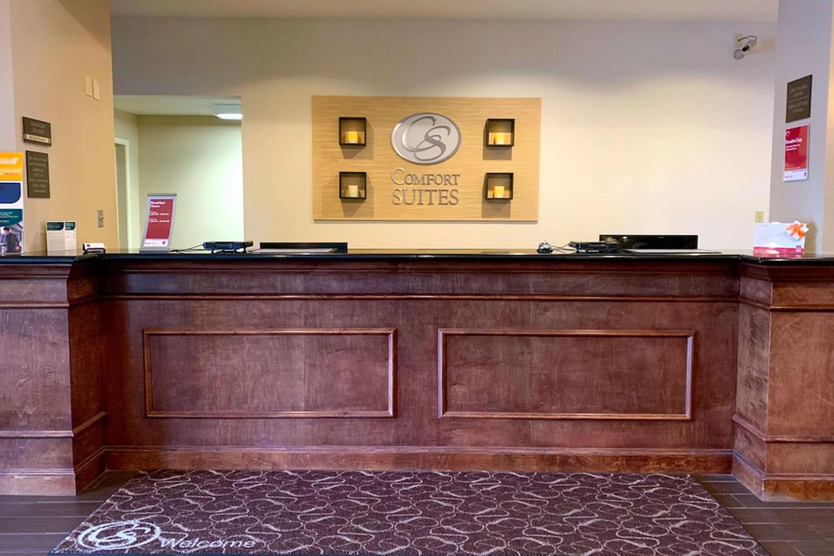 Lobby or reception in Comfort Suites Texas Ave