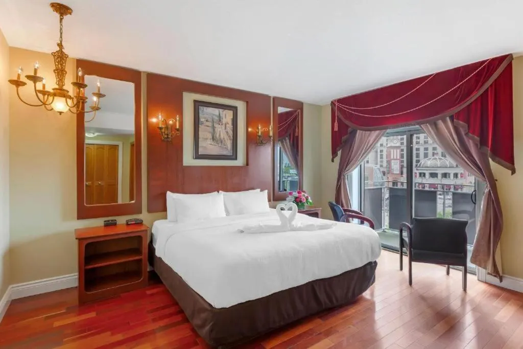 Bed in Quality Hotel Fallsview Cascade