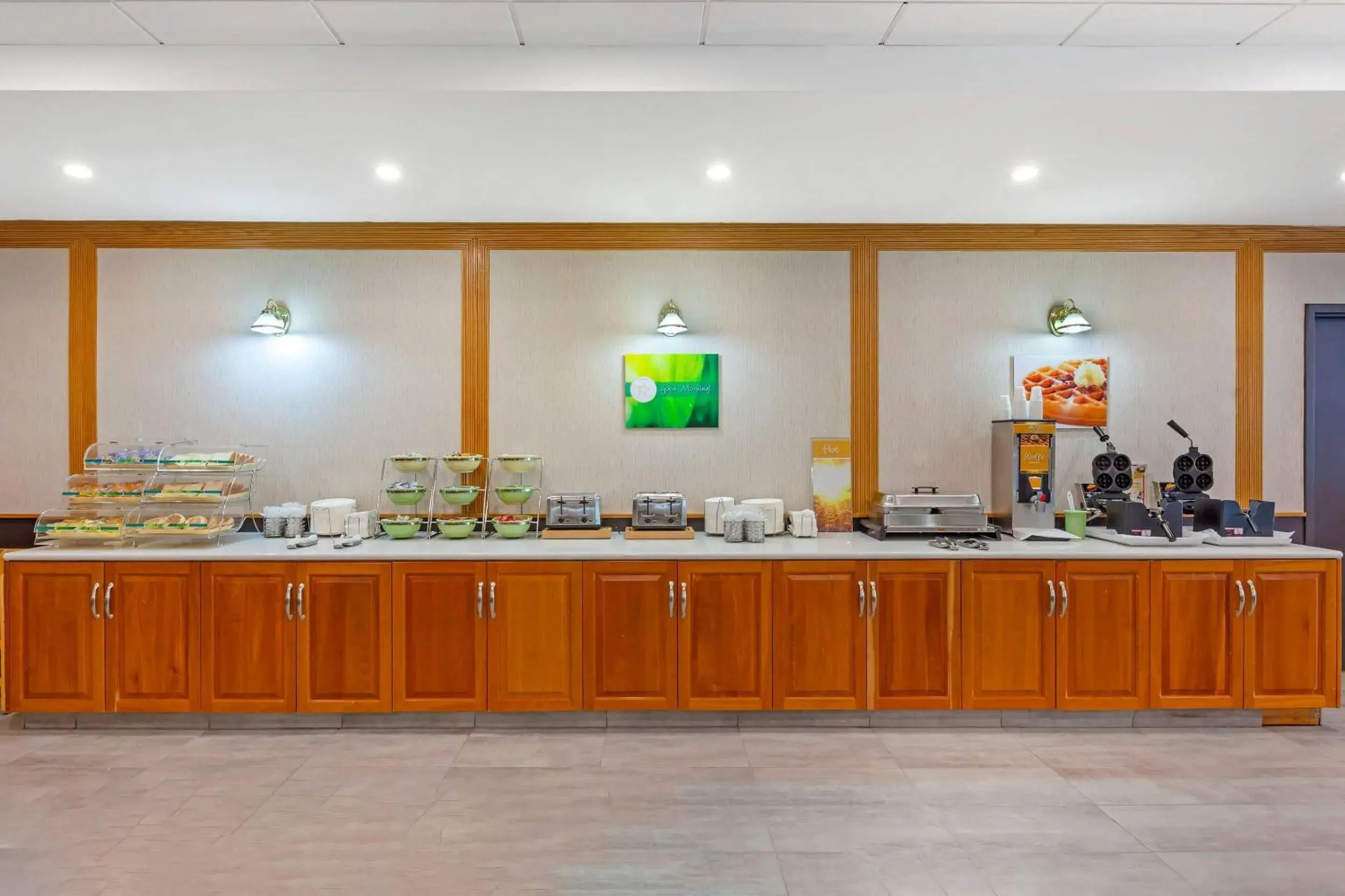 Breakfast in Quality Hotel Fallsview Cascade Breakfast in Quality Hotel Fallsview Cascade