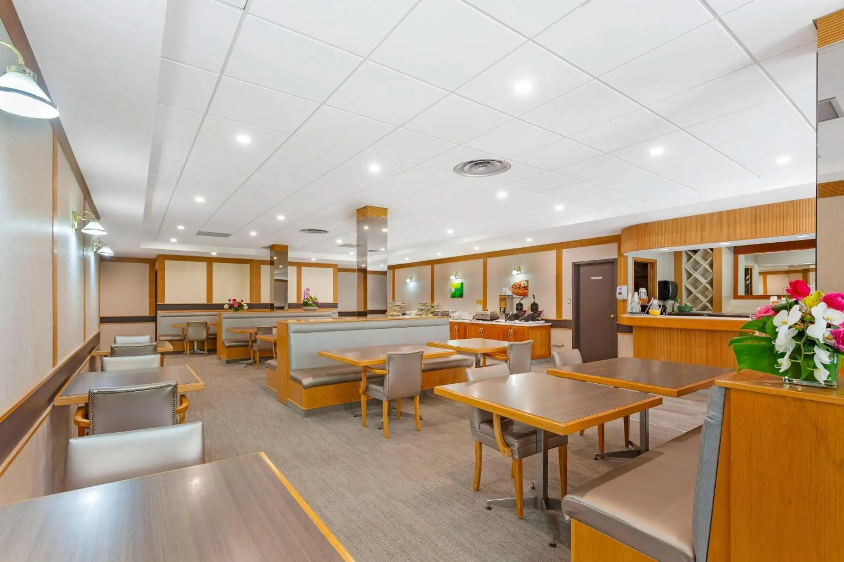 Breakfast in Quality Hotel Fallsview Cascade Breakfast in Quality Hotel Fallsview Cascade