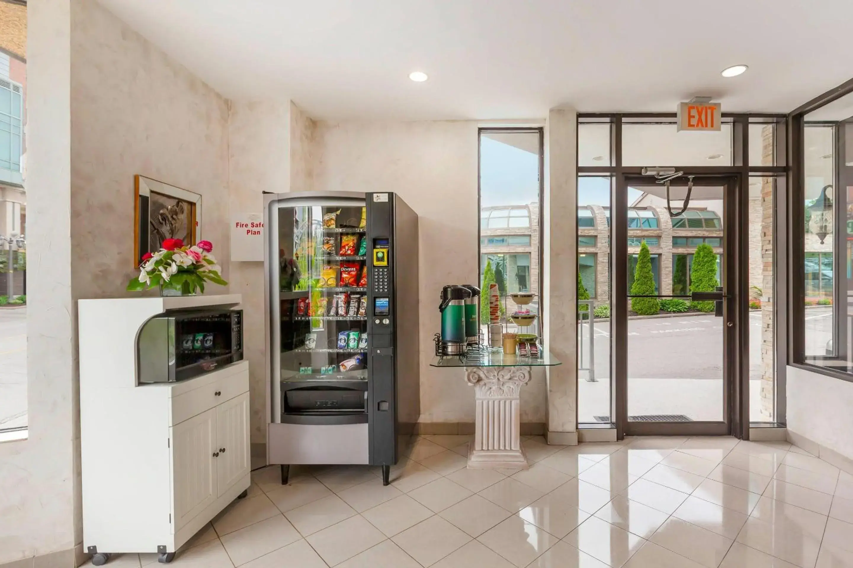 Lobby or reception in Quality Hotel Fallsview Cascade Lobby or reception in Quality Hotel Fallsview Cascade