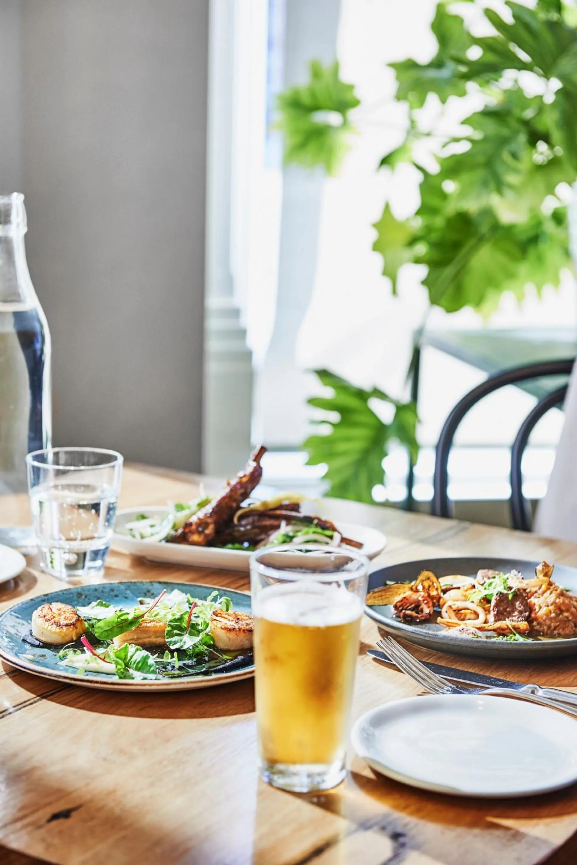 Restaurant/places to eat in Plough Hotel