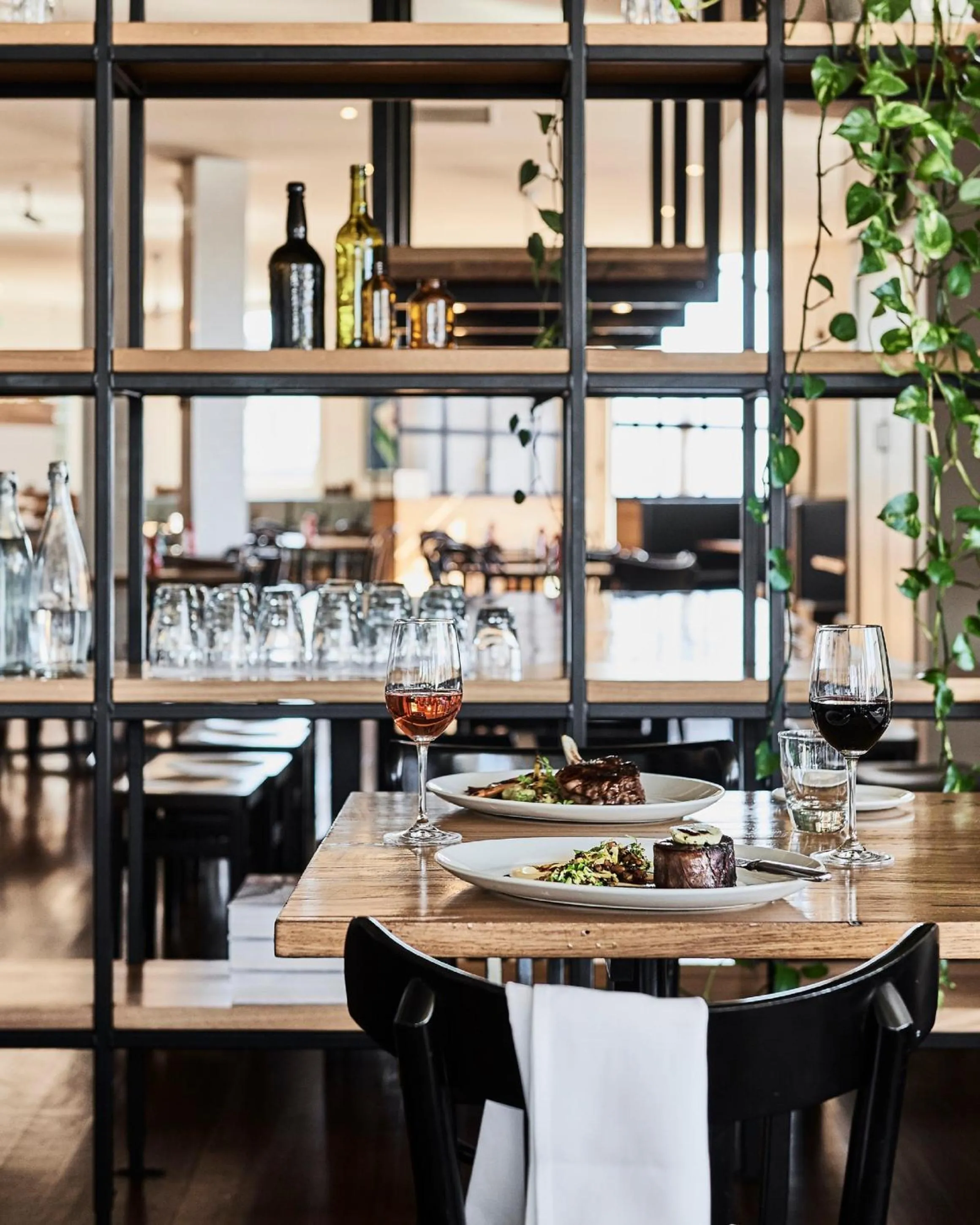 Restaurant/places to eat in Plough Hotel