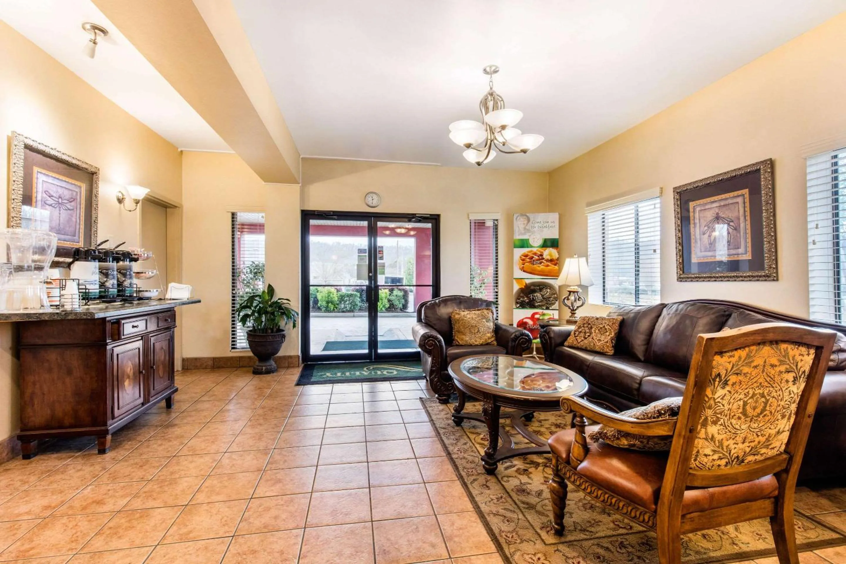 Lobby or reception in Quality Inn Pelham I-65 exit 246